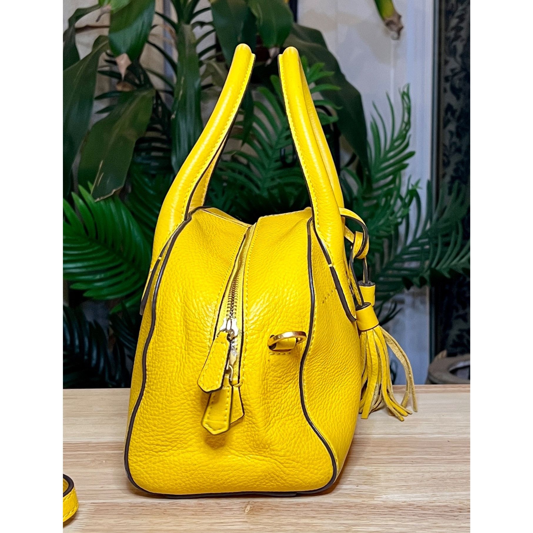Tory Burch ✺✺ AUTHENTIC TORY BURCH CANARY YELLOW MCGRAW HANDBAG ✺✺ Size ONE SIZE - 4 Thumbnail