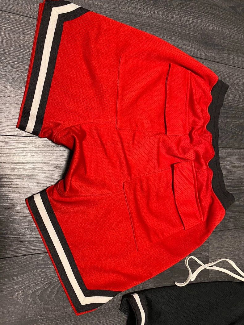 Fear of God Fear of God Co-branded shorts Size US 32 / EU 48 - 5 Thumbnail