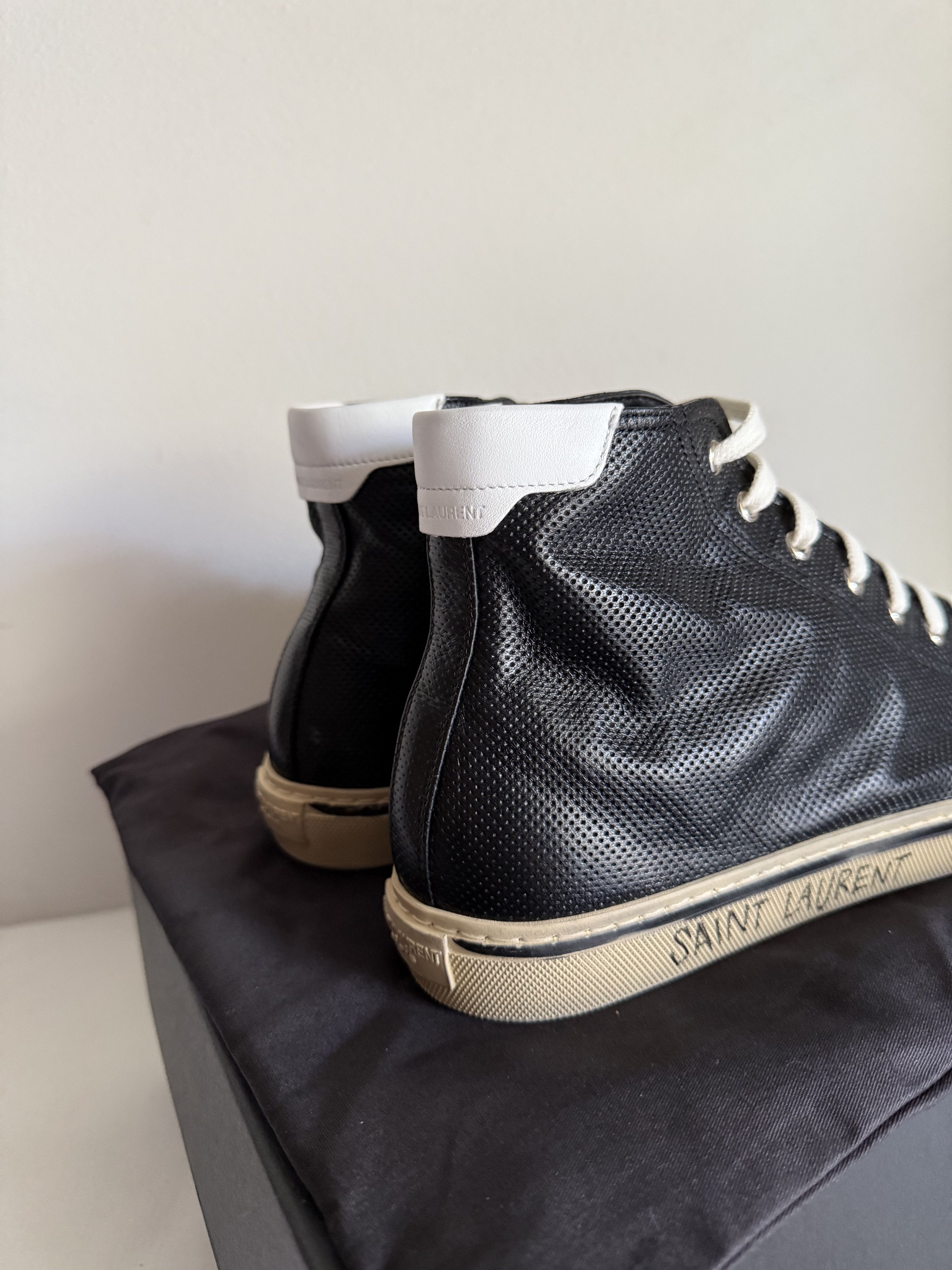 Saint Laurent Paris Saint Laurent Malibu Sneakers Size US 10 / EU 43 - 5 Thumbnail