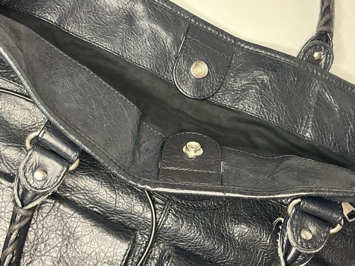 Balenciaga Balenciaga SS12 Archive Cube Leather Tote Black/Dark Navy Size ONE SIZE - 24 Thumbnail