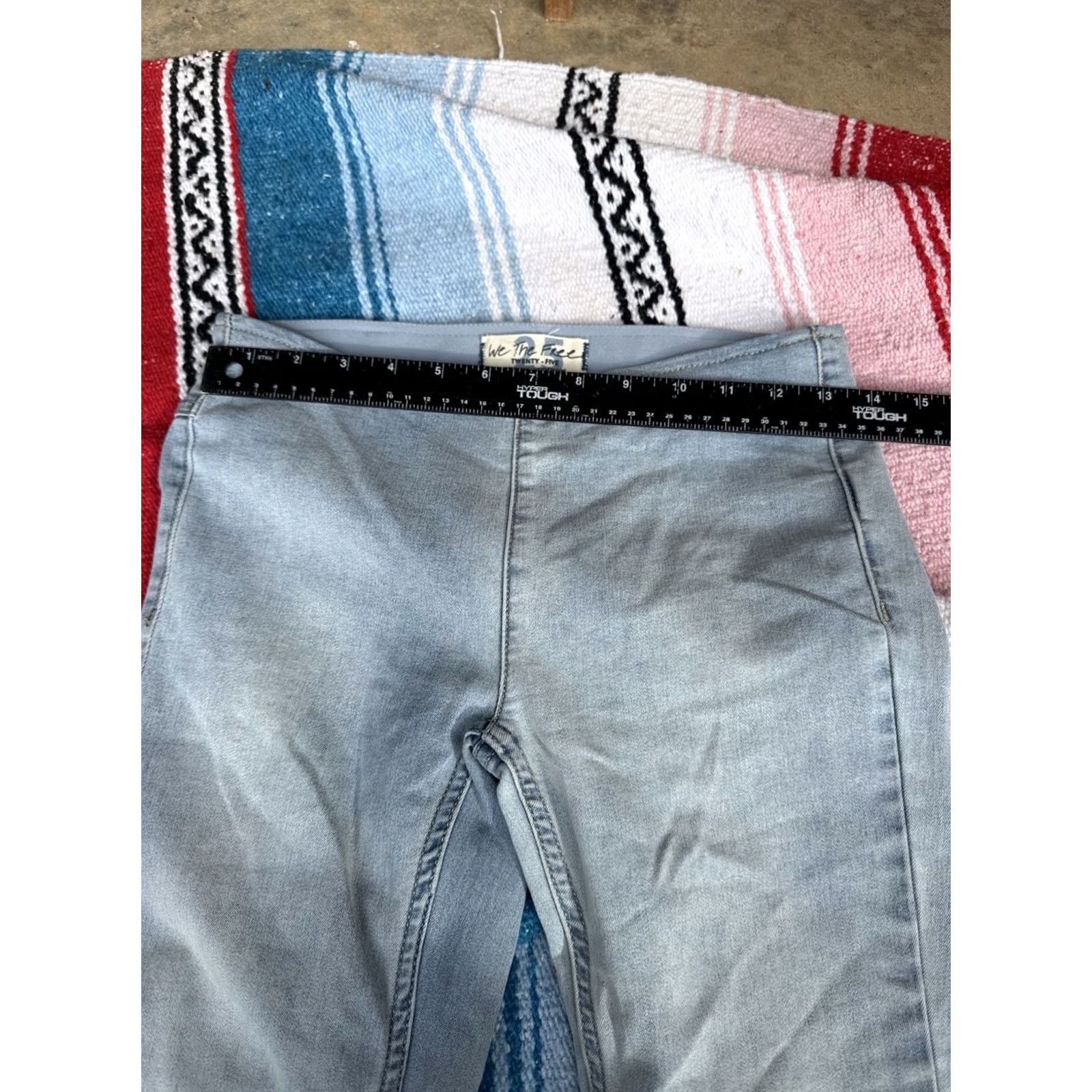 Vintage VINTAGE We The Free Jeans Bell Bottom Flare Low Rise Light Wash 25 Blue Denim Casual Womens Size 42" / US 20 - 7 Thumbnail