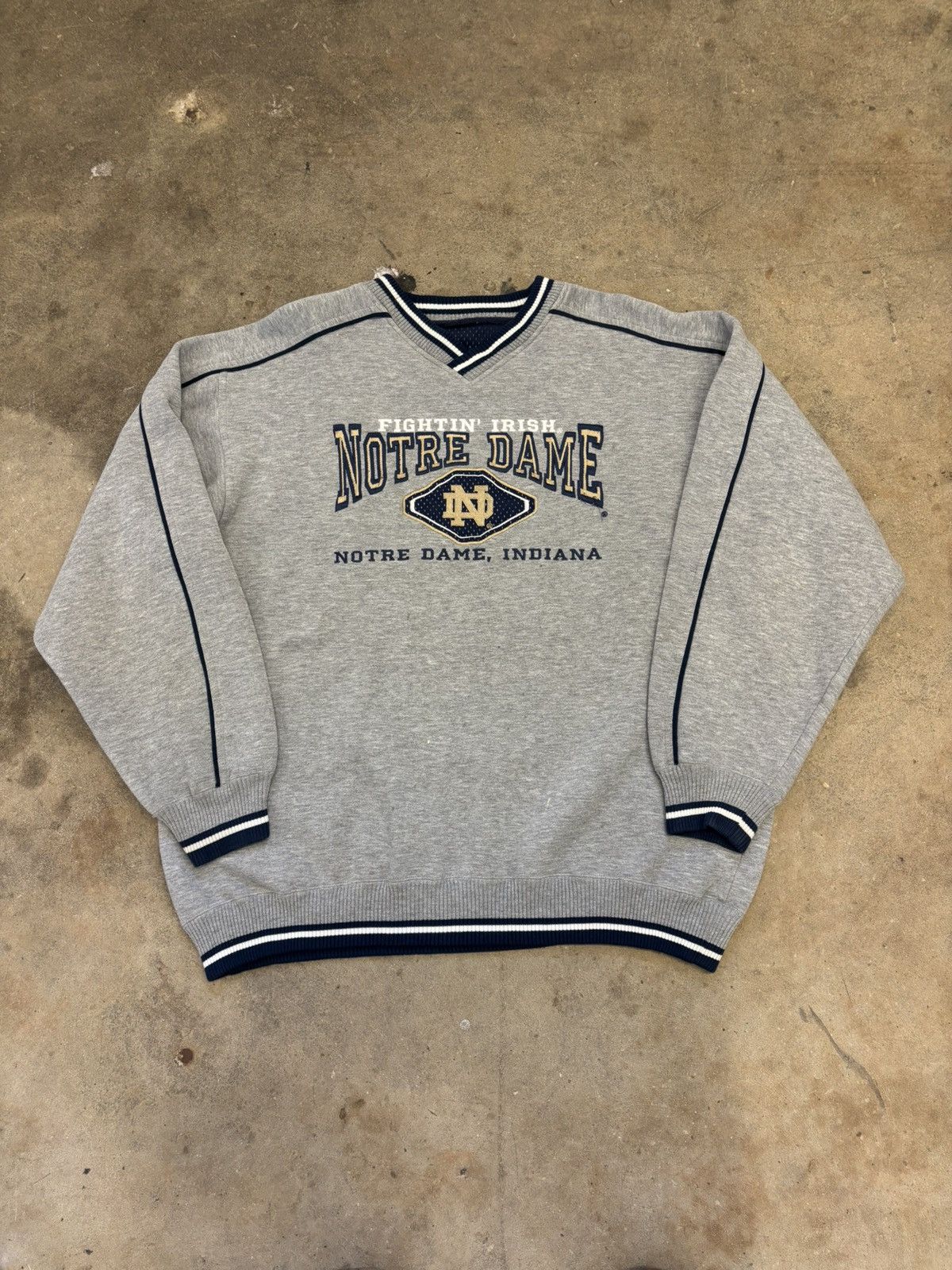 Vintage Vintage 90’s Lee Notre Dame Sweatshirt Size US XL / EU 56 / 4 - 1 Thumbnail