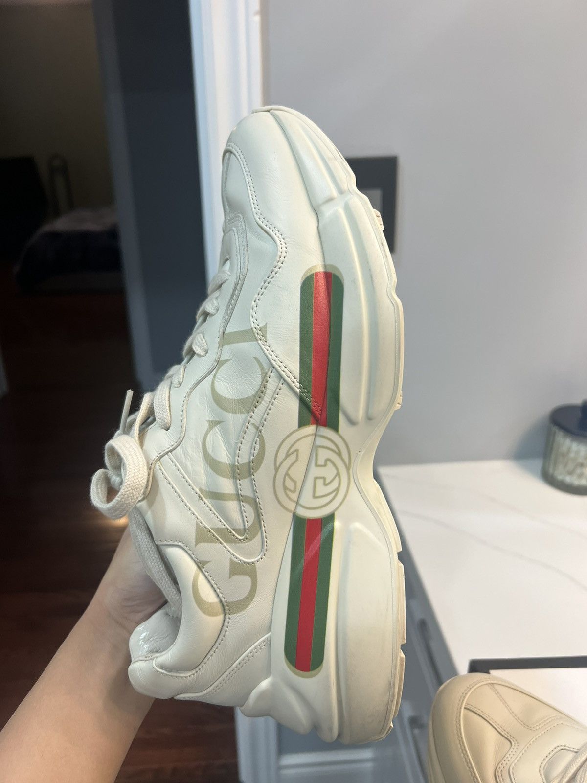 Gucci MEN'S RHYTON TRAINER WITH GUCCI LOGO Size US 10 / EU 43 - 5 Thumbnail