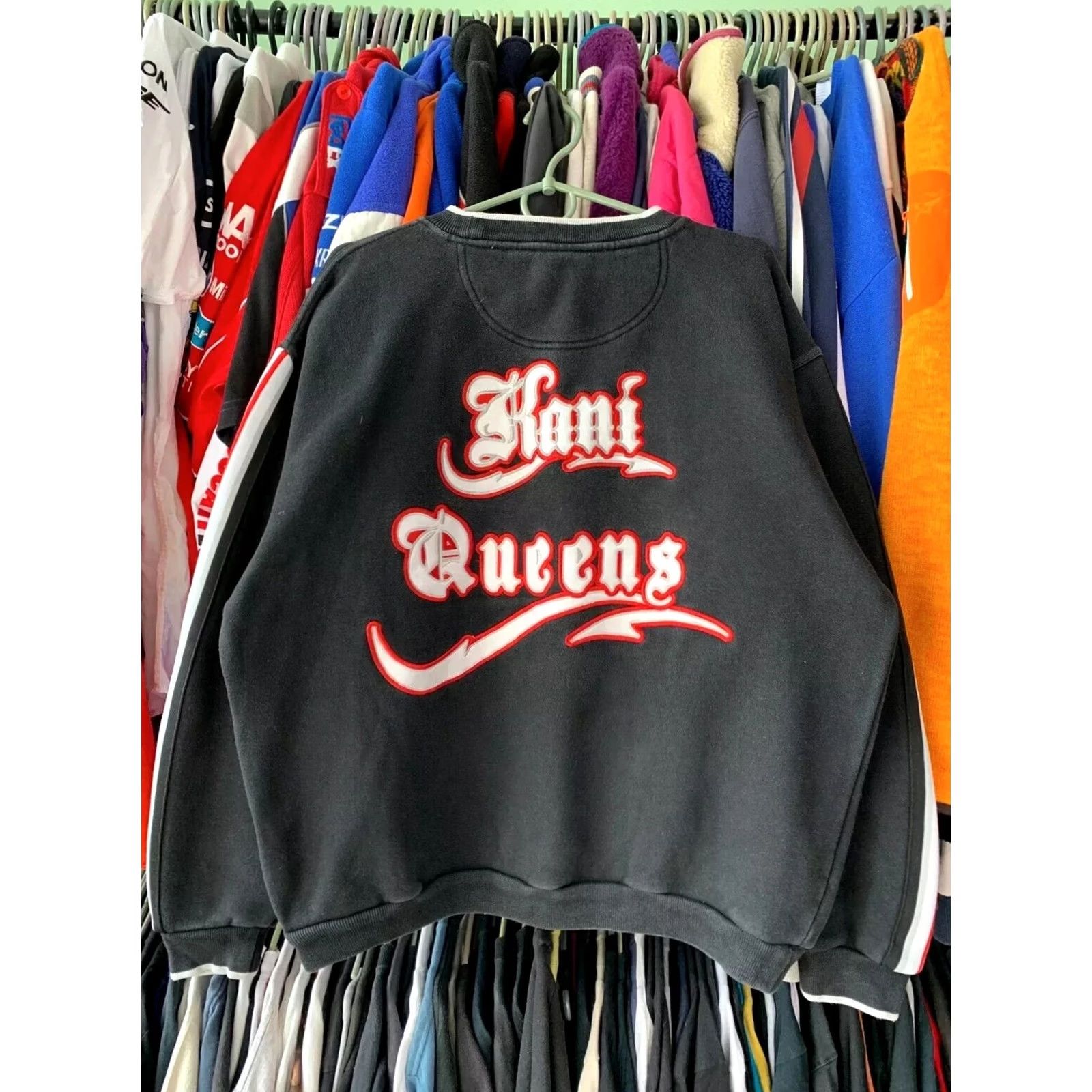 Karl Kani VINTAGE Karl Kani Big Logo Sweatshirt Mens S Black Cotton Knit Pullover Sweatshirt Logo Decade: 90s Size US S / EU 44-46 / 1 - 2 Thumbnail