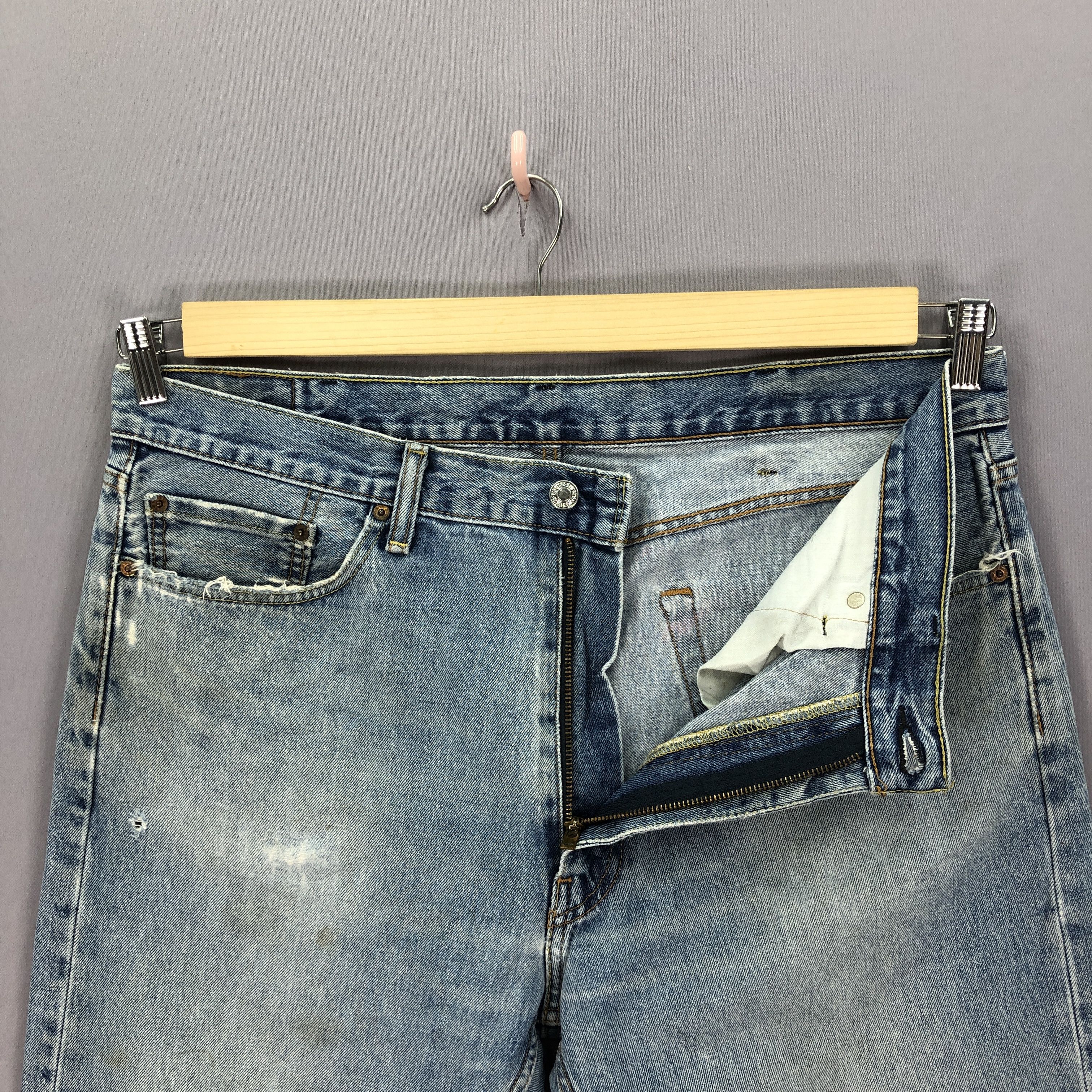 Levi's Vintage Levis 505 Distressed Light Wash Jeans Levi's Denim Size US 36 / EU 52 - 10 Thumbnail