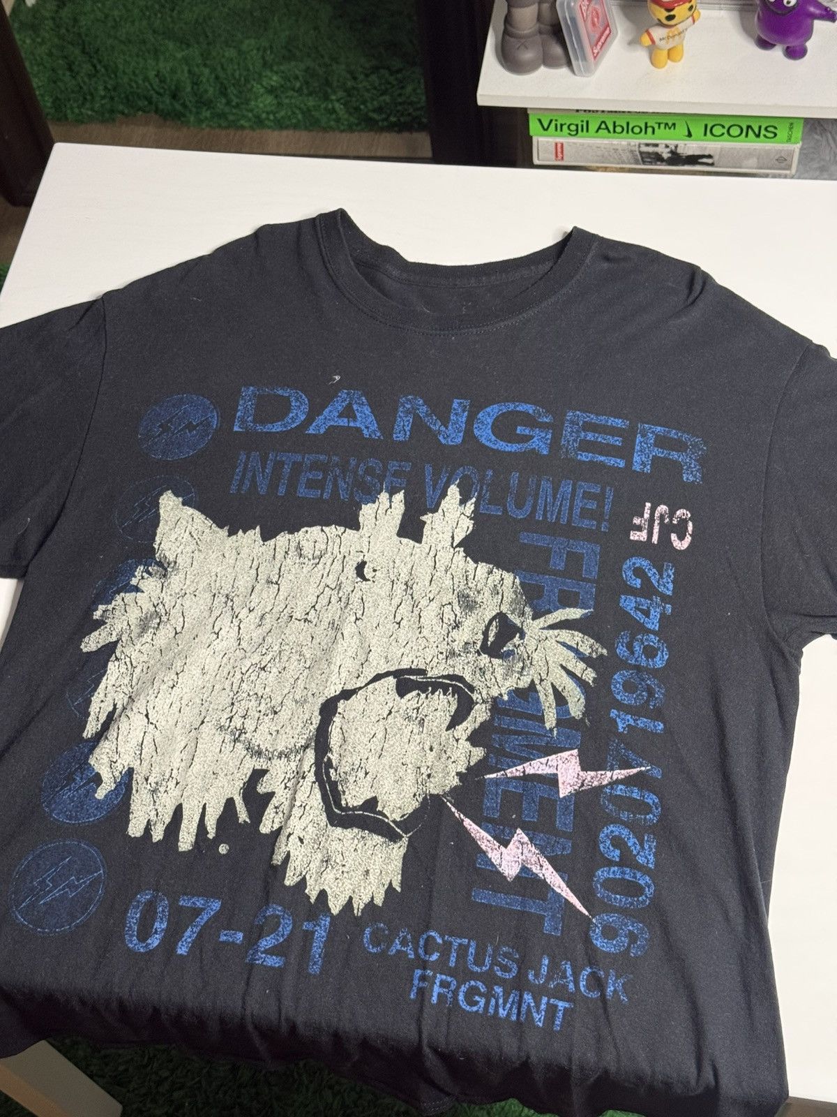Travis Scott Travis Scott x Fragment Graphic Tee “Black” [L] PREOWNED Size US L / EU 52-54 / 3 - 2 Thumbnail