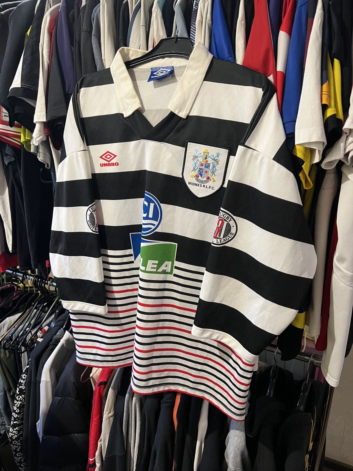Umbro × Vintage 1993 UMBRO WIDNES RUGBY RLFC TEAM HOME RUGBY SHIRT AOP SZ XL Size US XL / EU 56 / 4 - 1 Thumbnail