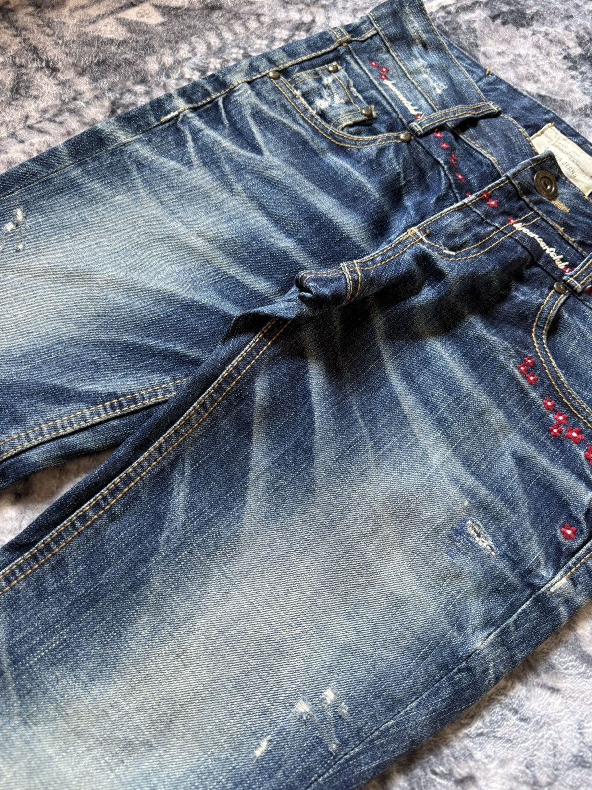 Hysteric Glamour × Japanese Brand Yoshitomo Lolita Japan Heavy Whisker Blossom Flare Jeans Size US 29 - 4 Thumbnail