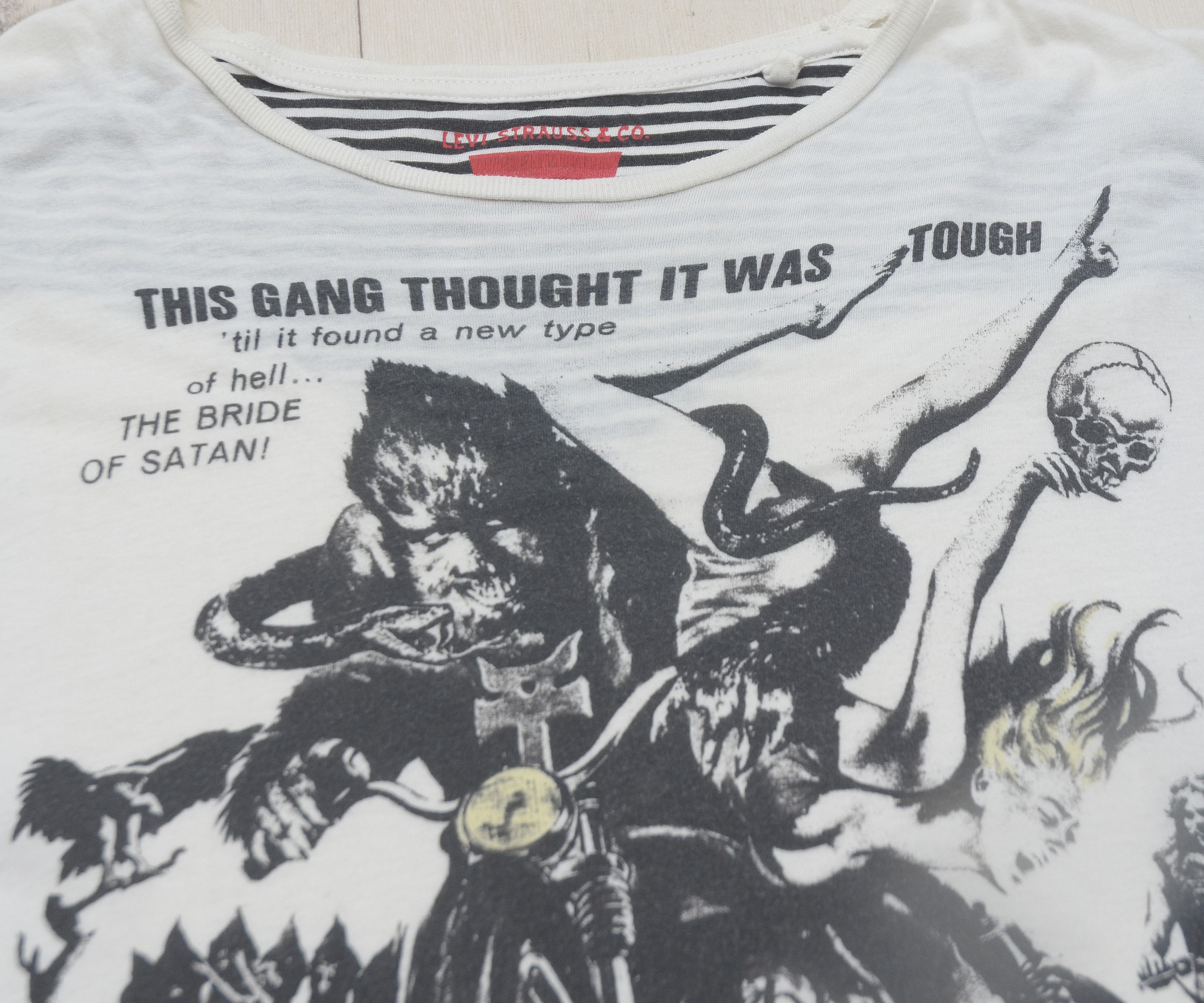 Levi's × Vintage Levi’s Vintage Paperthin Thrashed Warewolves On Wheels Tee Size US S / EU 44-46 / 1 - 7 Thumbnail