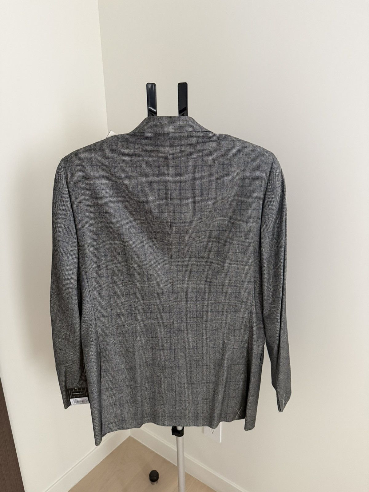 Ermenegildo Zegna Ermenegildo Zegna Gray Plaid 2-Piece Suit Size 40R US /50 IT Size 40R - 5 Thumbnail
