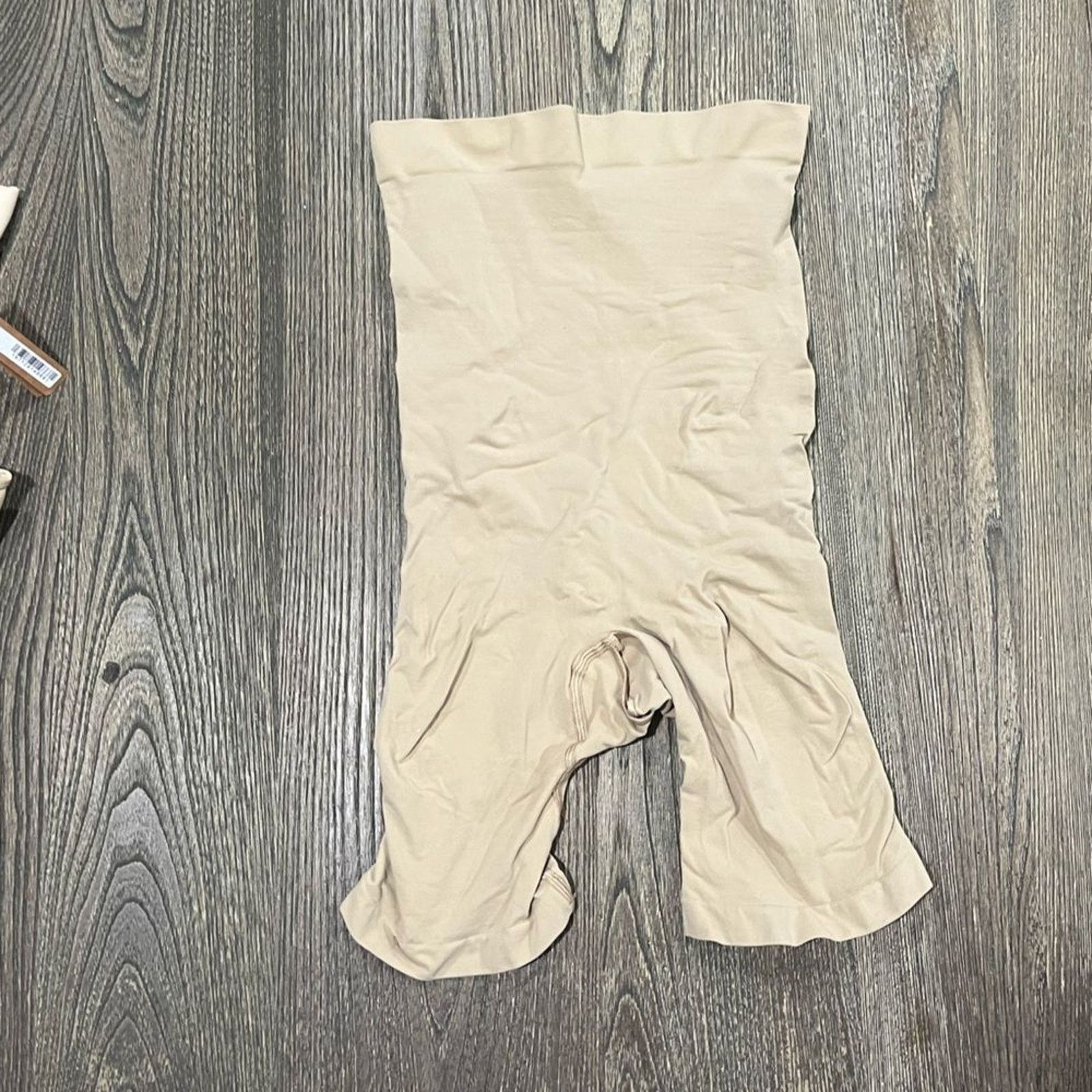 SKIMS NWOT Skims Shapewear Seamless Sculpt Knee Short Sand 2XL Size ONE SIZE - 1 Thumbnail