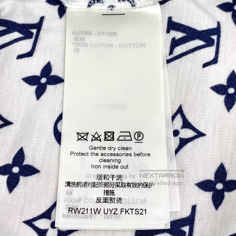 Louis Vuitton Louis Vuitton White logo full-print cotton crewneck short- Size US S / EU 44-46 / 1 - 6 Thumbnail