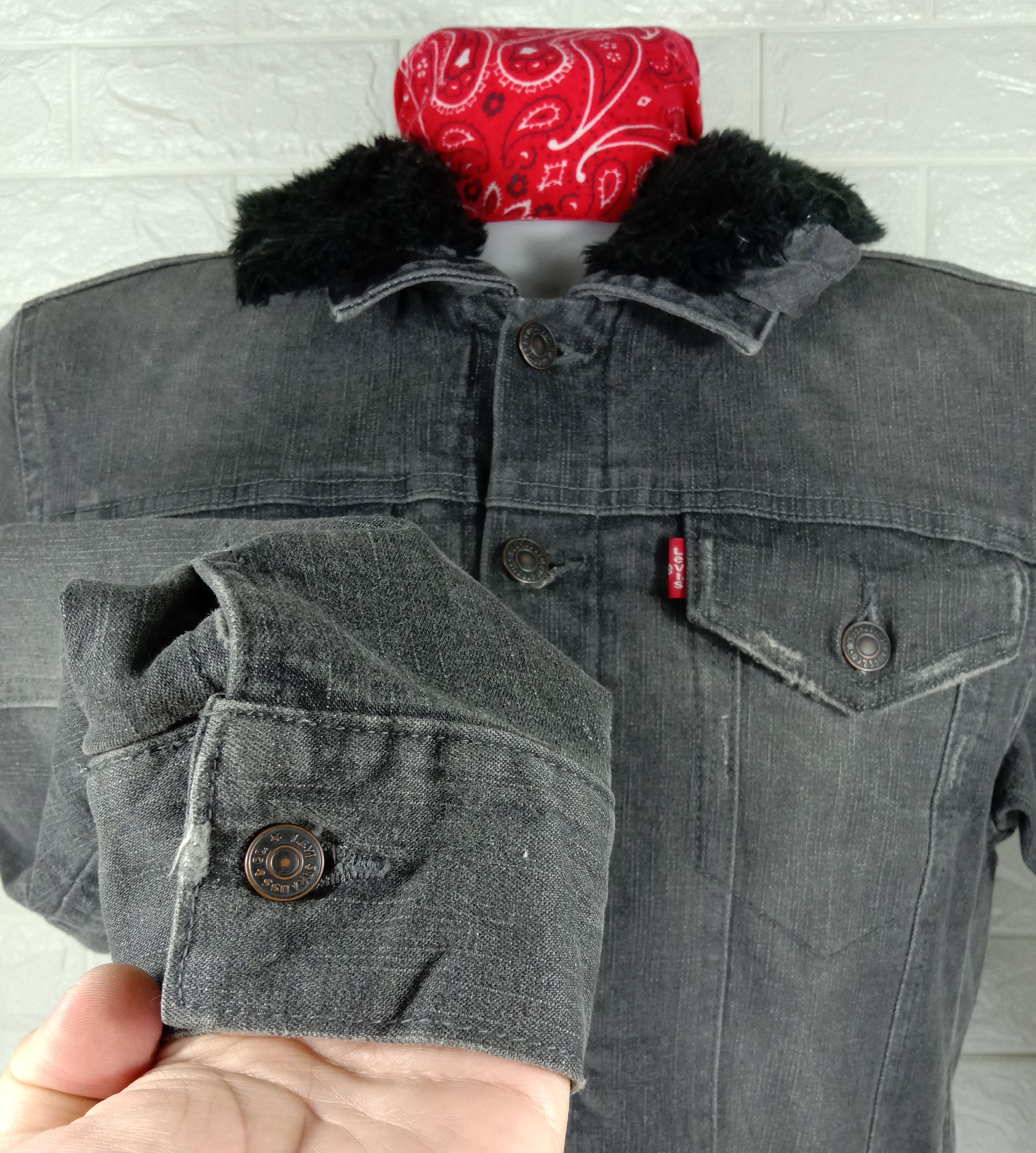 Levi's Vintage Levi's Red Tab Faded Black Denim Jacket Size M / US 6-8 / IT 42-44 - 6 Thumbnail