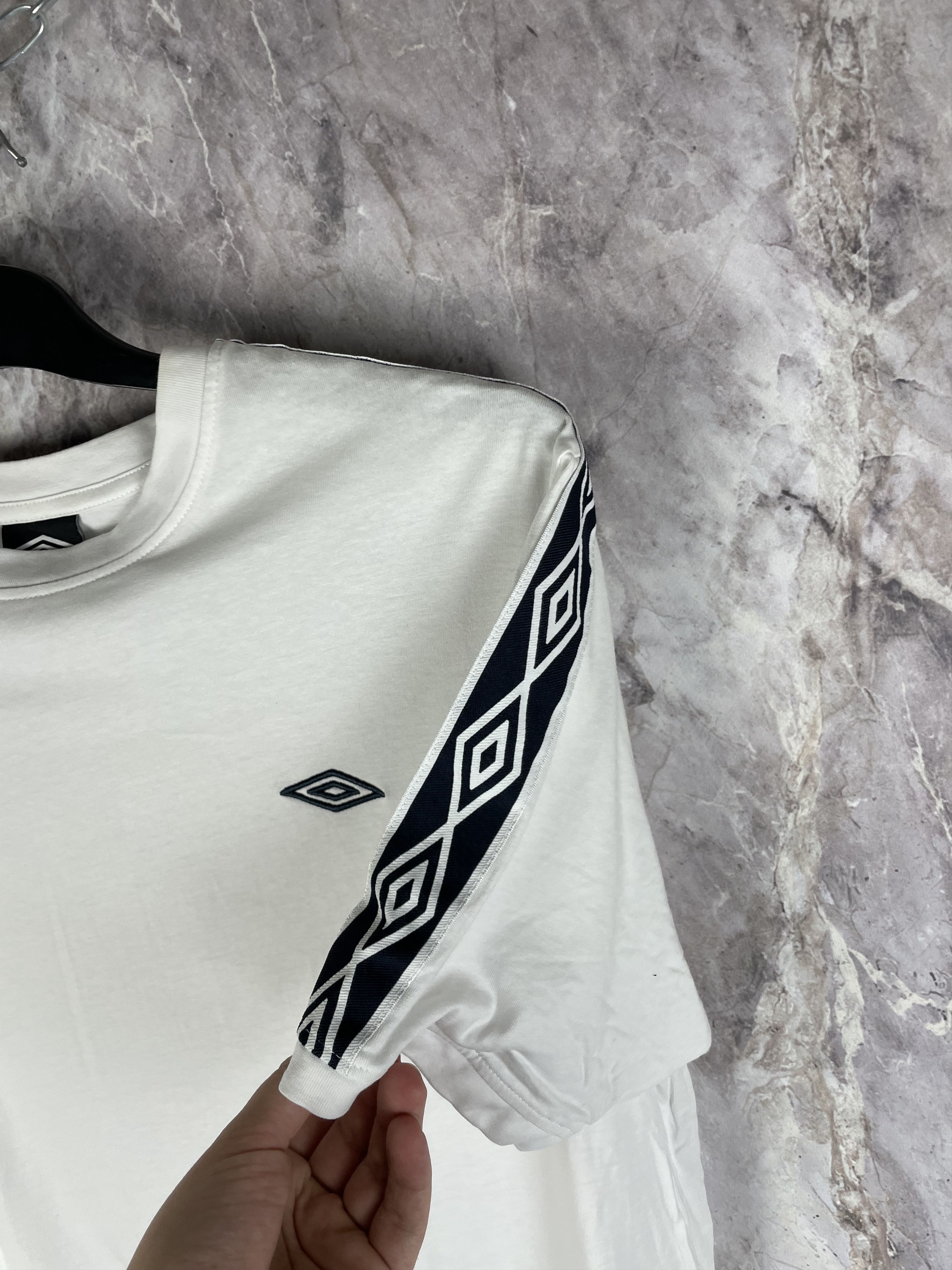 Umbro Umbro vintage short sleeve t-shirt y2k Size US XL / EU 56 / 4 - 6 Thumbnail