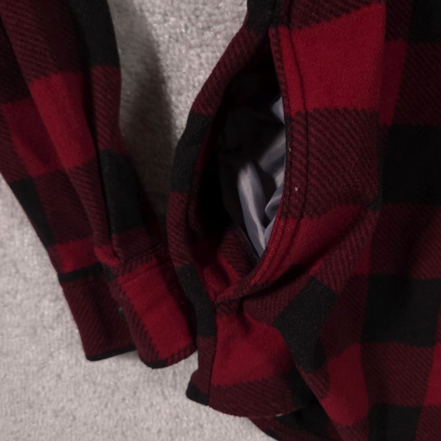 Wrangler Wrangler Shirt Mens XL Red Buffalo Plaid Flannel Shacket Side Pockets Work Size US XL / EU 56 / 4 - 5 Thumbnail