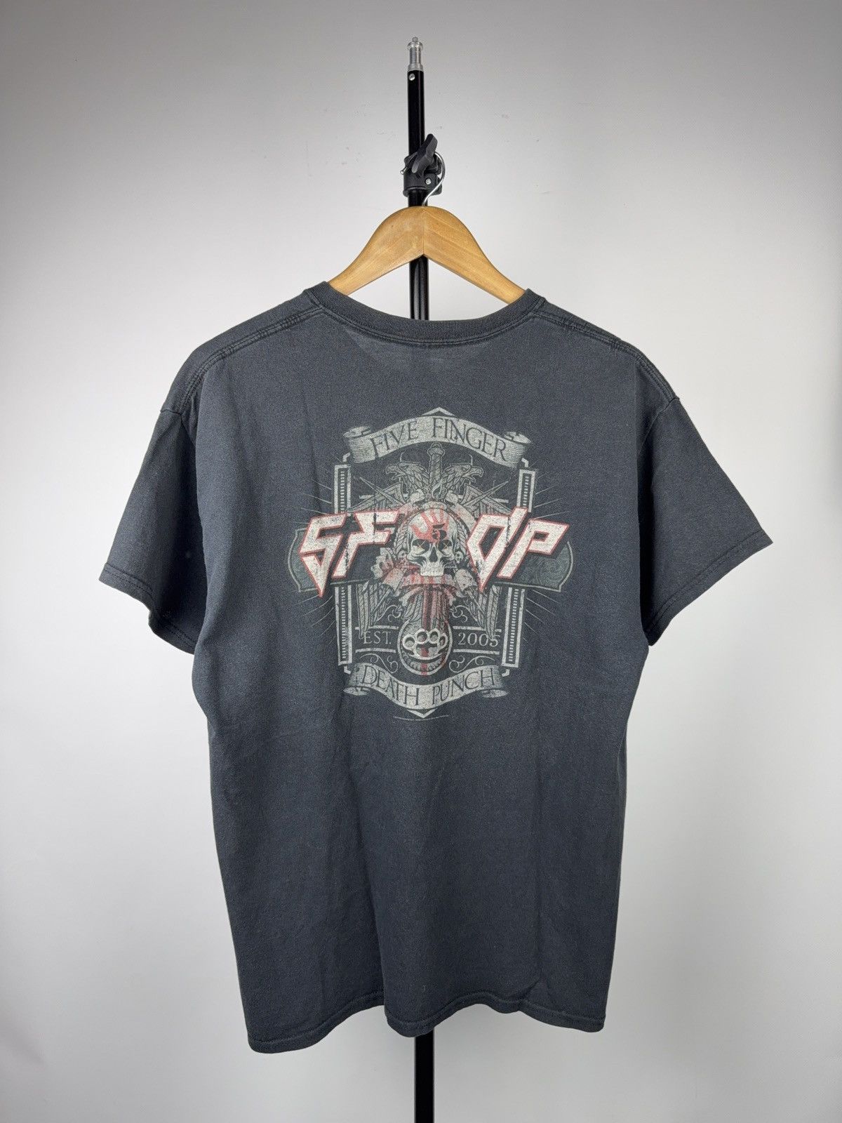 Band Tees 00s Five Finger Death Punch 5FDP Skull Graphic Band T-Shirt Size US L / EU 52-54 / 3 - 1 Thumbnail
