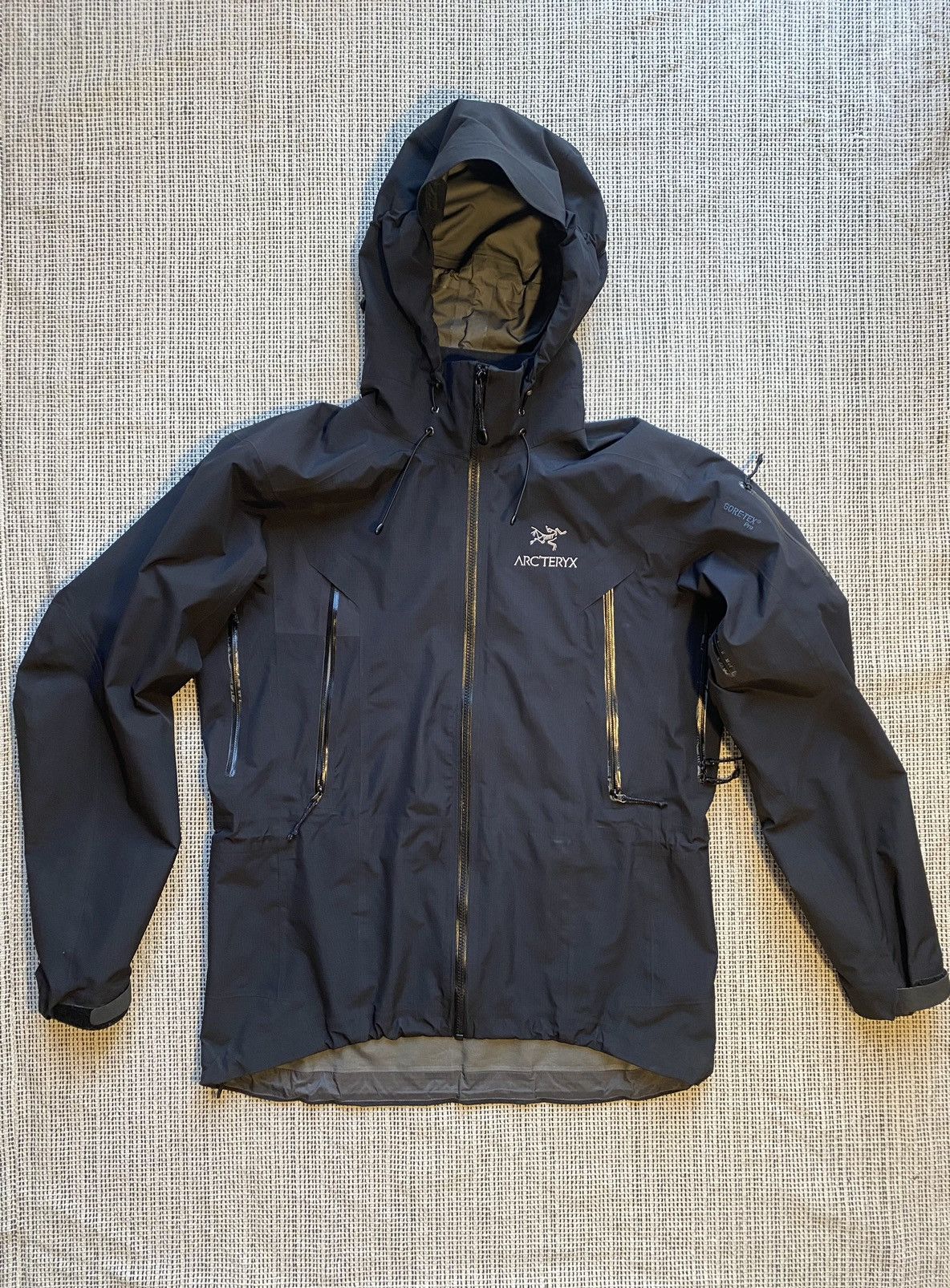 Arcteryx Theta Ar | Grailed