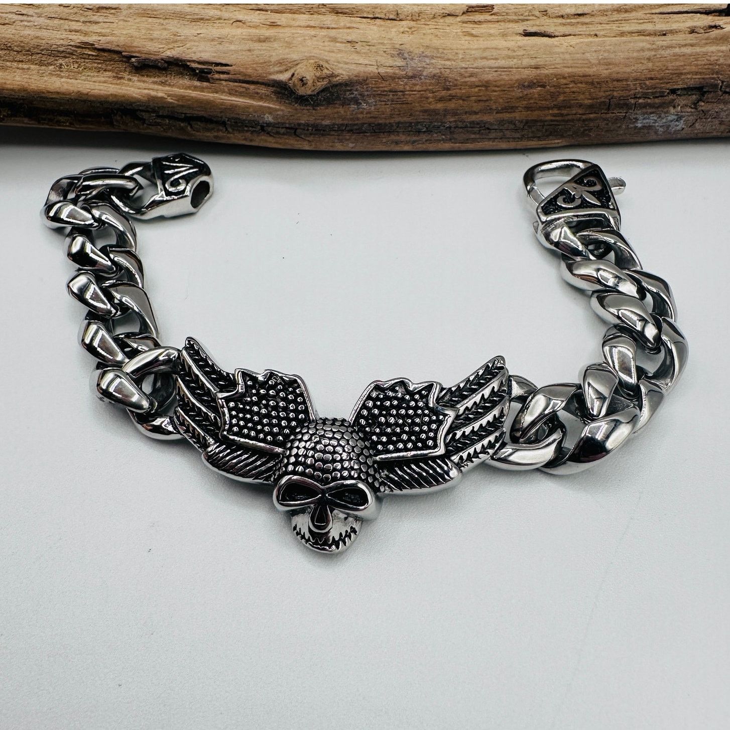 The Unbranded Brand Punk Wings Skull Head Stainless Steel Bracelet Size ONE SIZE - 2 Thumbnail