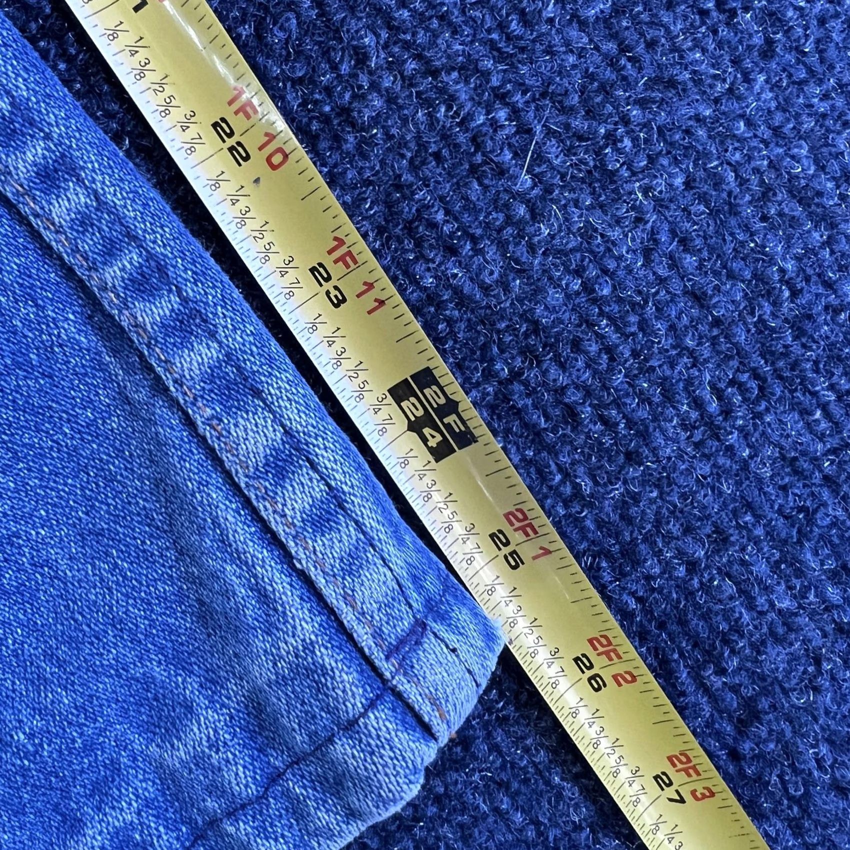 Wrangler Vintage Wrangler Jeans Mens 34x31 Blue Stone Wash Denim Straight Leg Pants Size US 34 / EU 50 - 7 Thumbnail