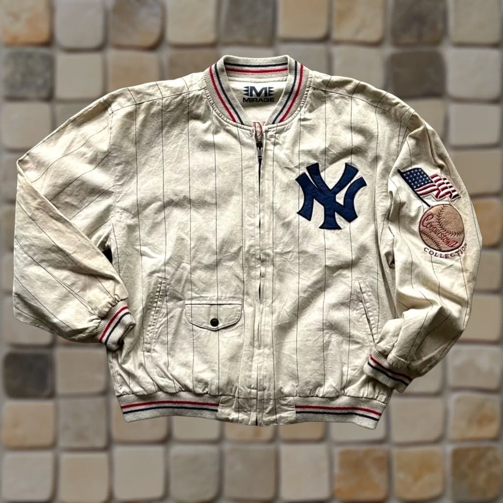 Vintage VINTAGE Mirage NY Yankees Reversible Pinstripe Bomber Jacket Size M White Cotton Men Adult Medium Bomber Jacket Yankees Pinstripe Reversible Mirage NY Size US M / EU 48-50 / 2 - 1 Thumbnail
