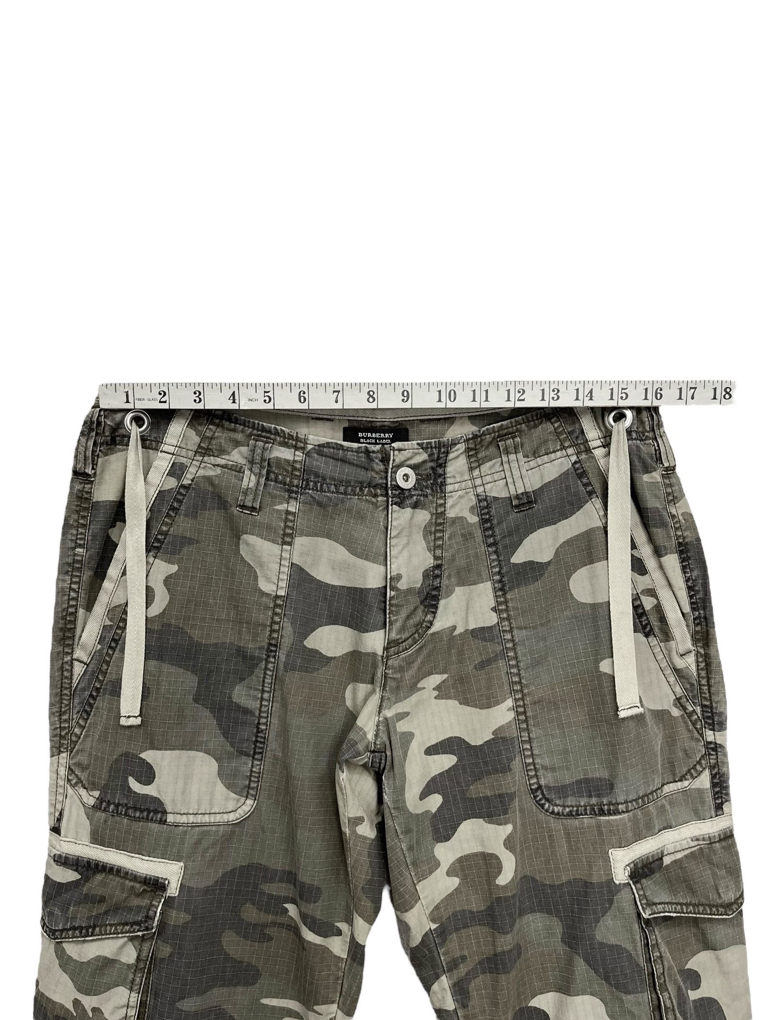 Burberry 💥RARE🔥BURBERRY BLACK LABEL JAPAN Camouflage Bondage Cargo Size US 32 / EU 48 - 10 Thumbnail