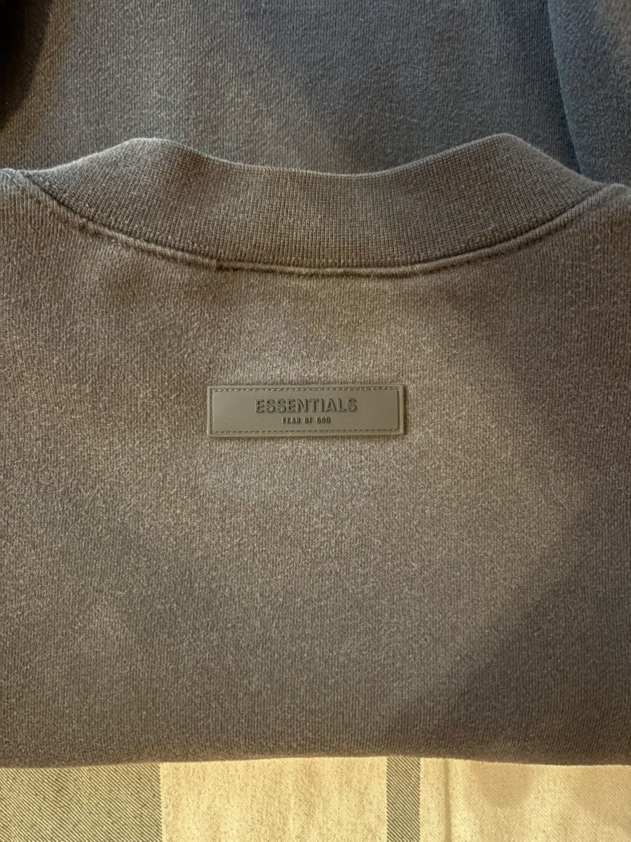 Fear of God FEAR OF GOD ESSENTIALS RELAXED CREWNECK SWEATSHIRT Size US M / EU 48-50 / 2 - 2 Thumbnail
