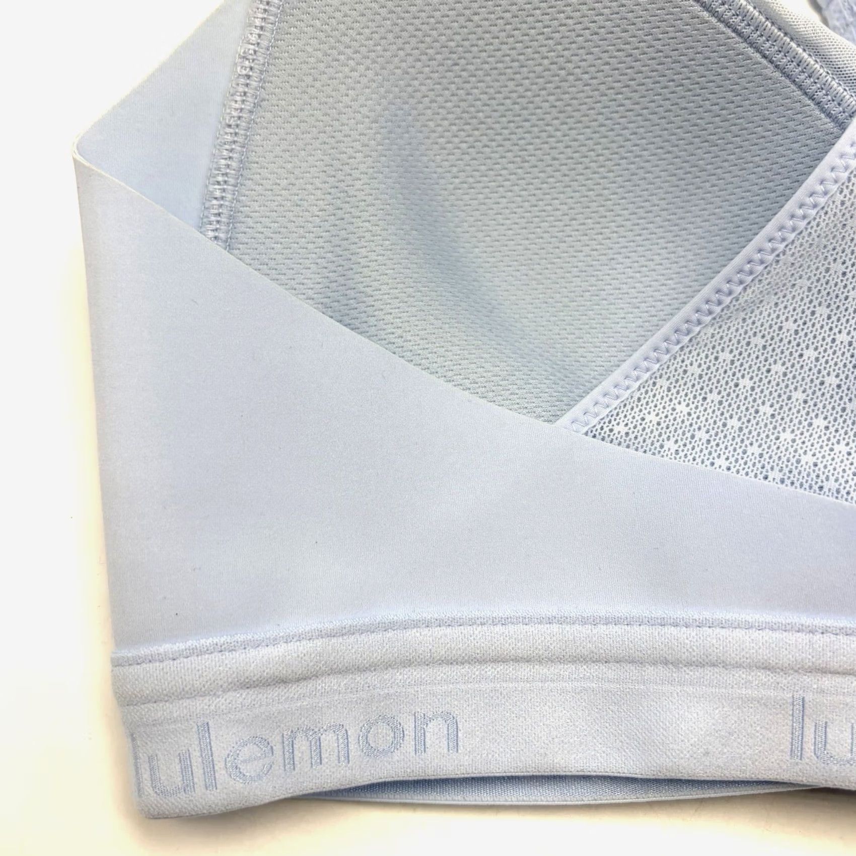 Lululemon Lululemon Up For It Bra Womens 32C Light Blue Padded Workout Gym Adjustable Sports Bra Size ONE SIZE - 4 Thumbnail