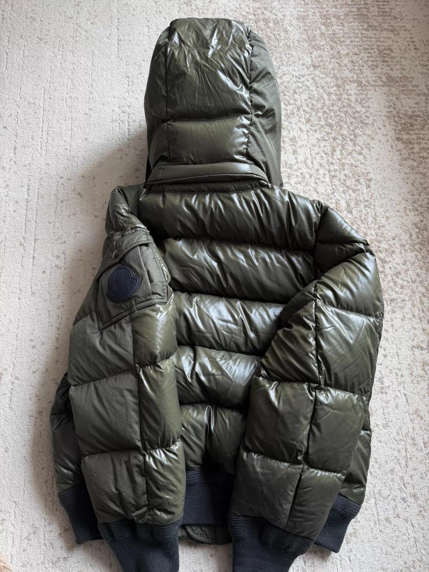 Moncler Moncler military green down jacket size 2 exc cond Size XS / US 0-2 / IT 36-38 - 5 Thumbnail