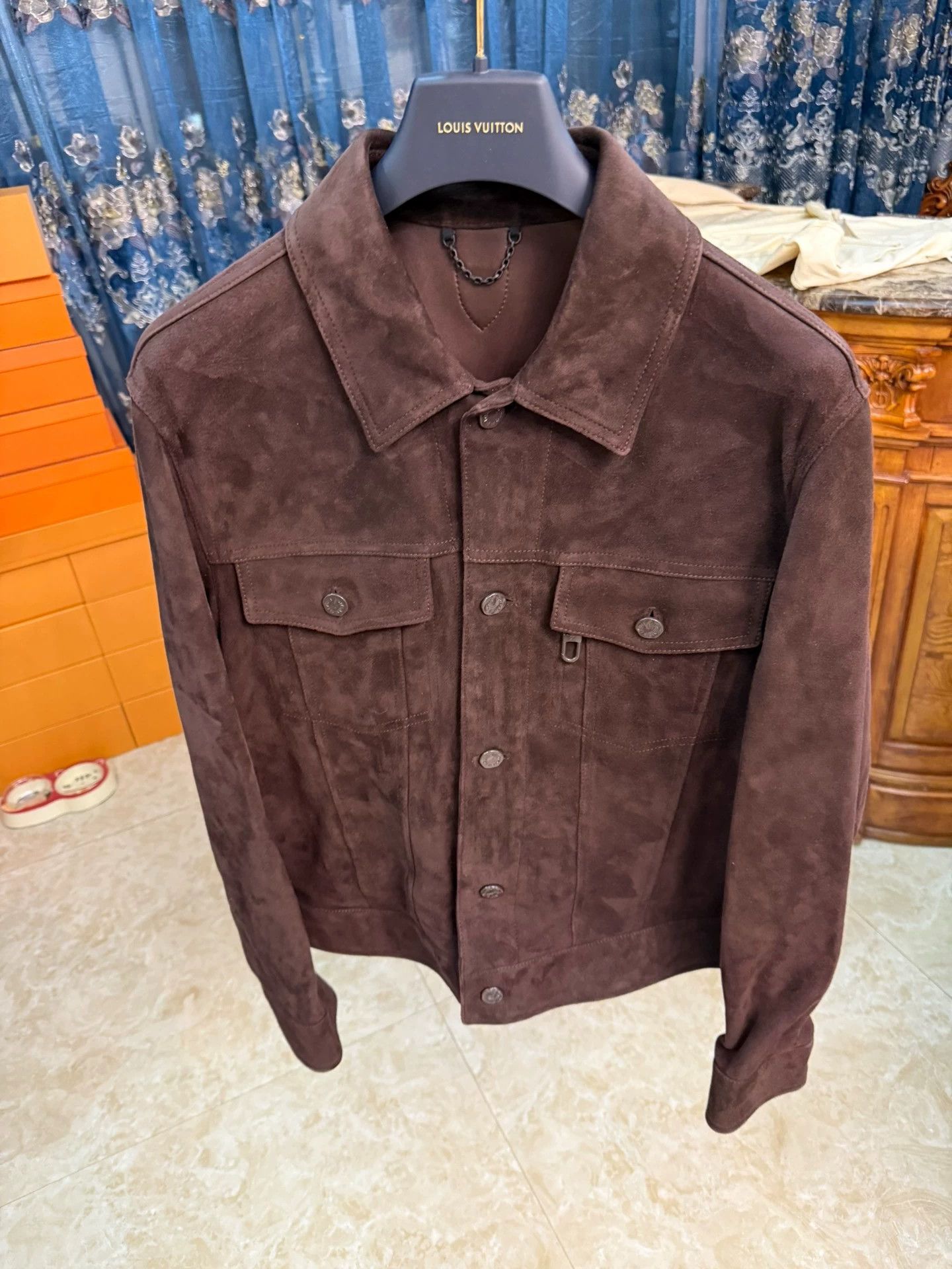 Louis Vuitton LV 2024 Fall Suede Jacket Size 50 New with Dustbag Size US M / EU 48-50 / 2 - 1 Thumbnail