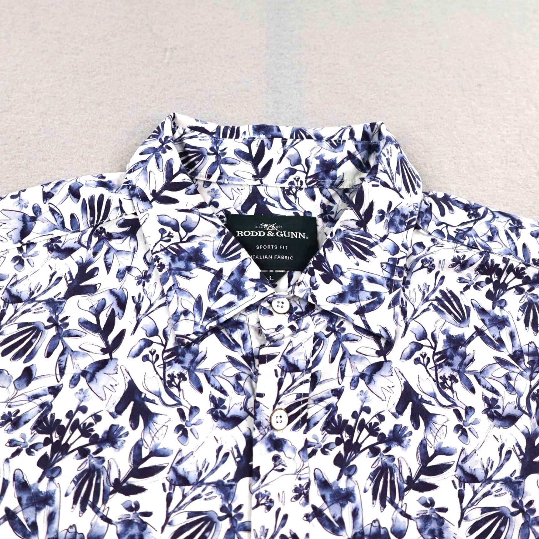 Rodd & Gunn Rodd & Gunn Shirt Mens Large Blue Floral Hawaiian Button-Up Short Sleeve Cotton Size US L / EU 52-54 / 3 - 2 Thumbnail