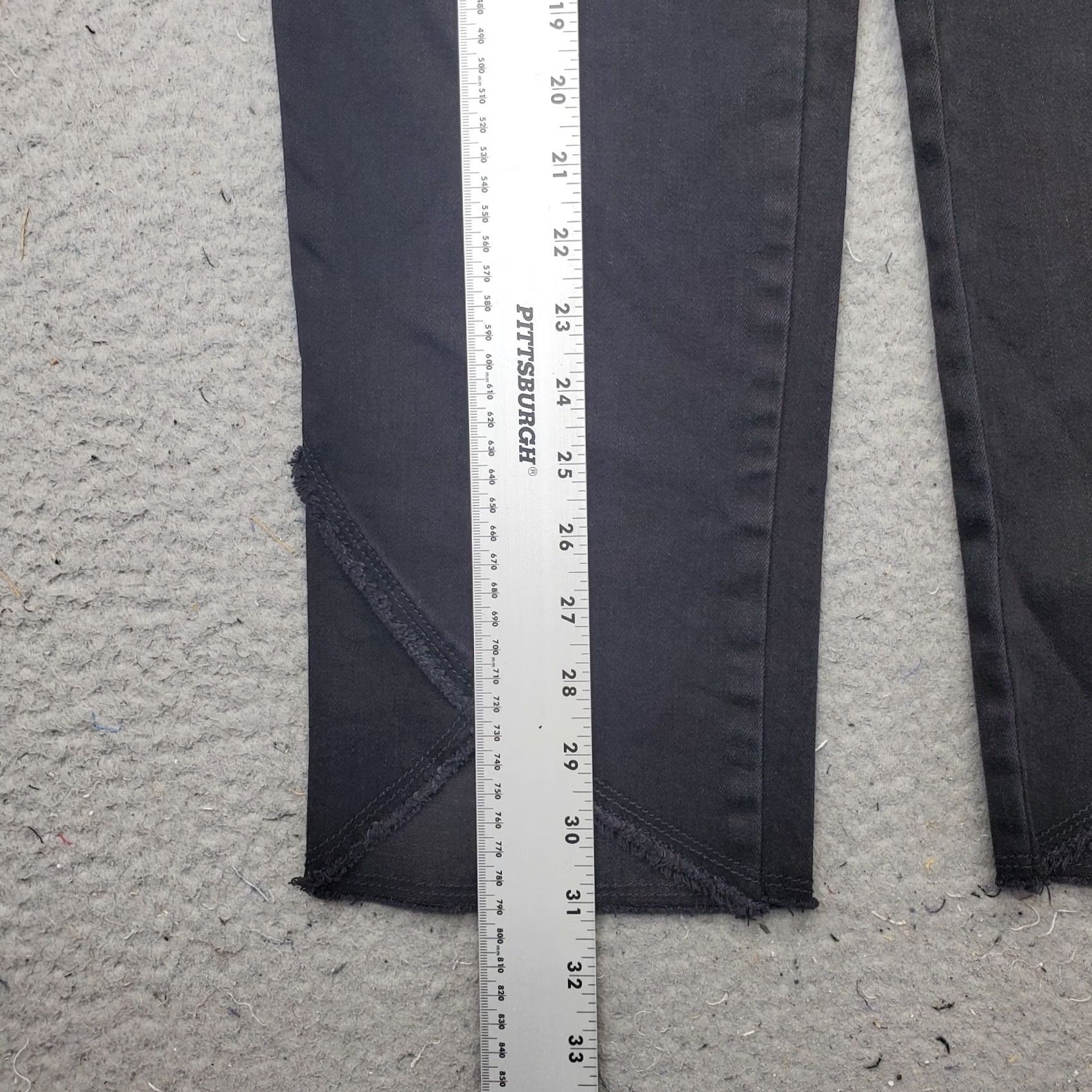 NYDJ NYDJ Womens Capri Jeans 4 Black Denim Lift Tuck Stretch Raw Hem Cropped Outdoor Size 27" / US 4 / IT 40 - 3 Thumbnail