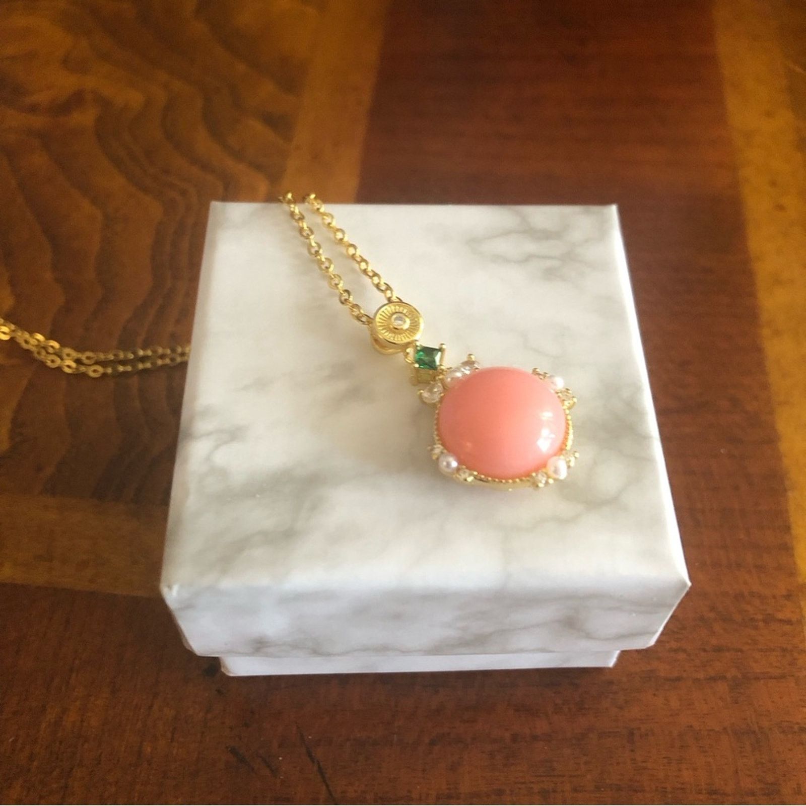 Jewelry Elegant Pink Cabochon Pearl Crystal Pendant Necklace, Women's