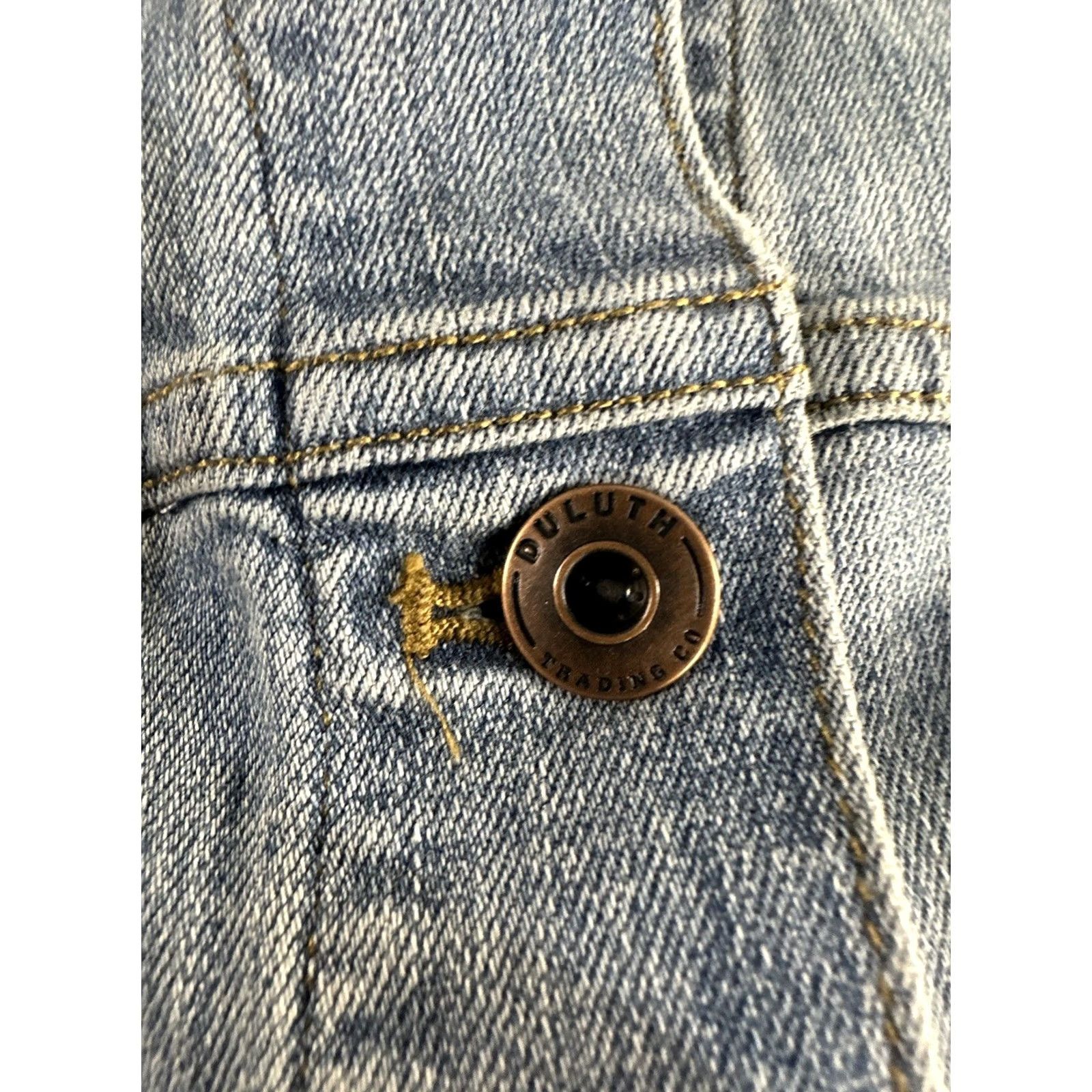 CO Duluth Denim Jacket Womens Medium Blue Button Front Workwear Shirt Size M / US 6-8 / IT 42-44 - 7 Thumbnail