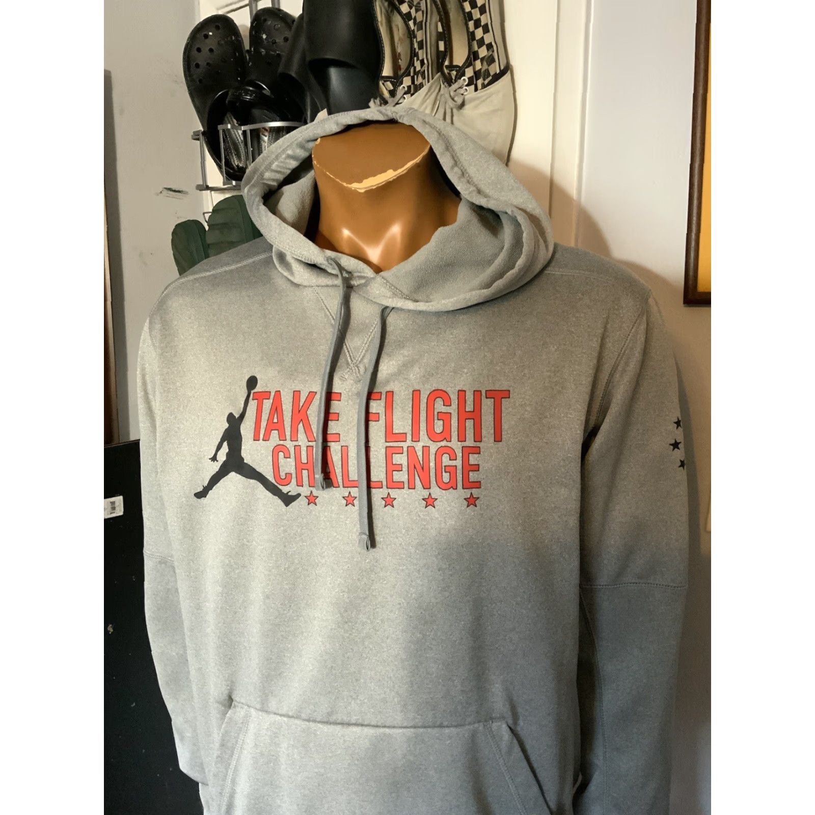 Nike VINTAGE Nike Air Jordan Take Flight Challenge Jumpman Basketball Fleece Hoodie Sz. L Gray Mens Pullover Sweatshirt 50in Chest 28in Size US L / EU 52-54 / 3 - 8 Thumbnail