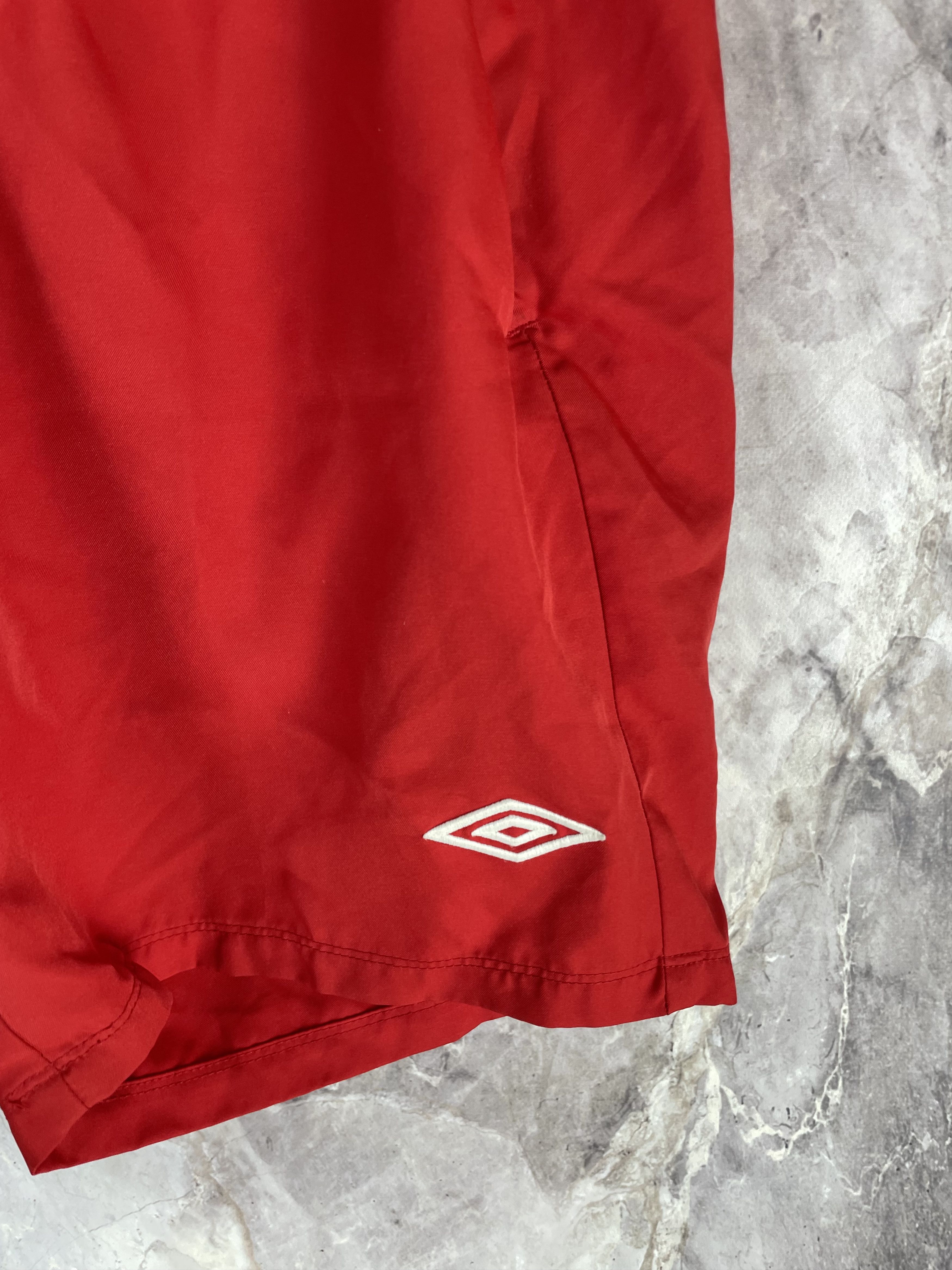 Umbro Umbro England Vintage Shorts Size US 32 / EU 48 - 4 Thumbnail