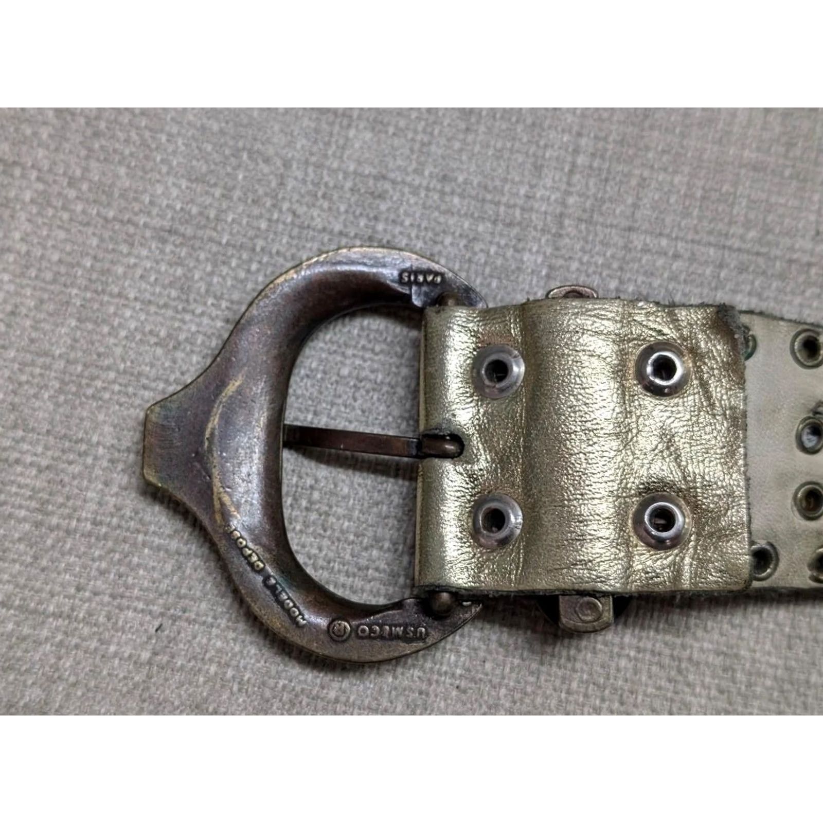 Vintage VINTAGE Sand Castle belt Concho Leather Studded belt 30 in Gold Women XS-30 28-32 belt holes 1-3/8" vintage western belt Size ONE SIZE - 6 Thumbnail