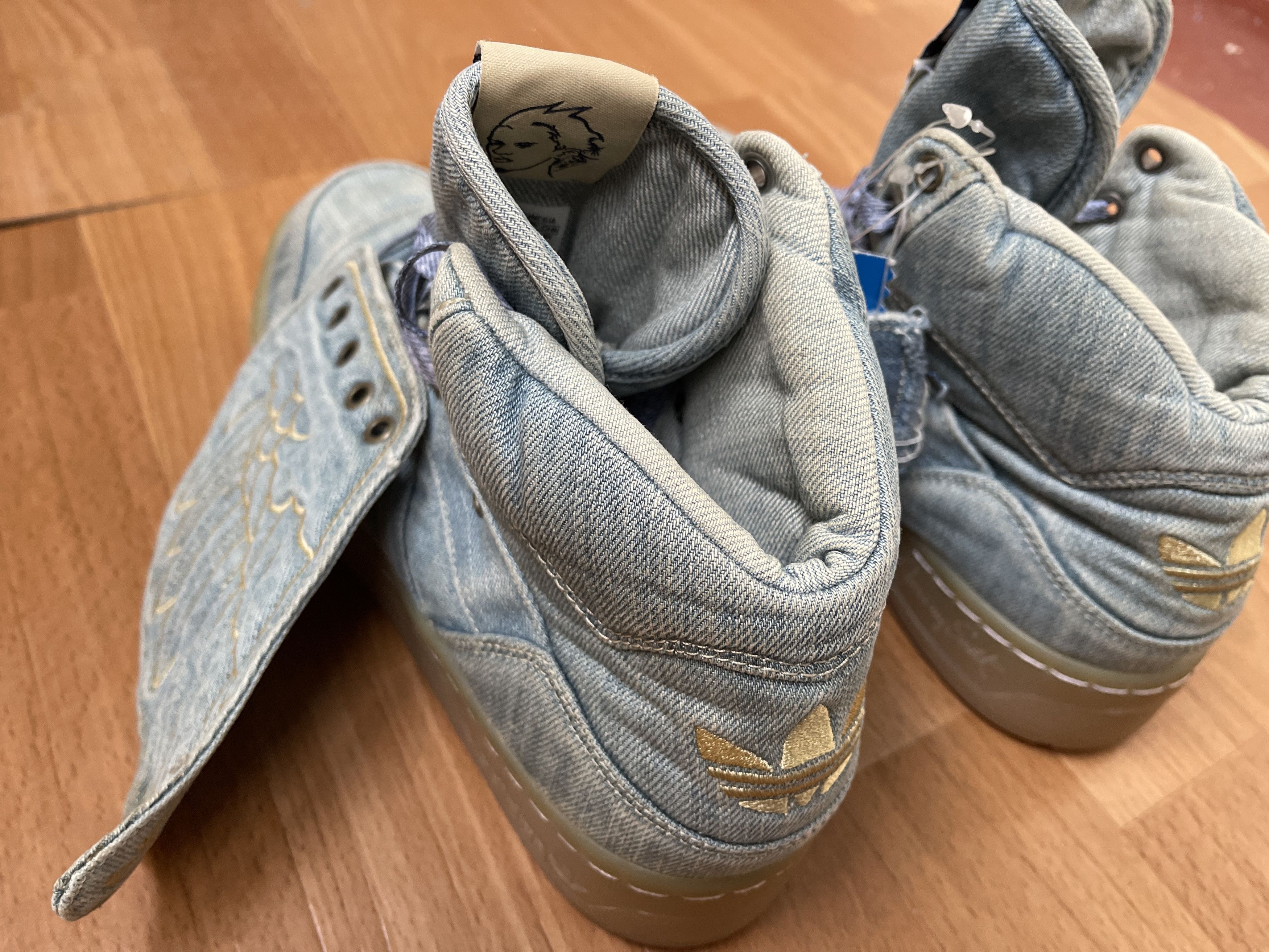 Adidas × Jeremy Scott Adidas Originals sneakers, Jeremy Scott Wings shoes, v24621 Size US 8 / EU 41 - 15 Thumbnail