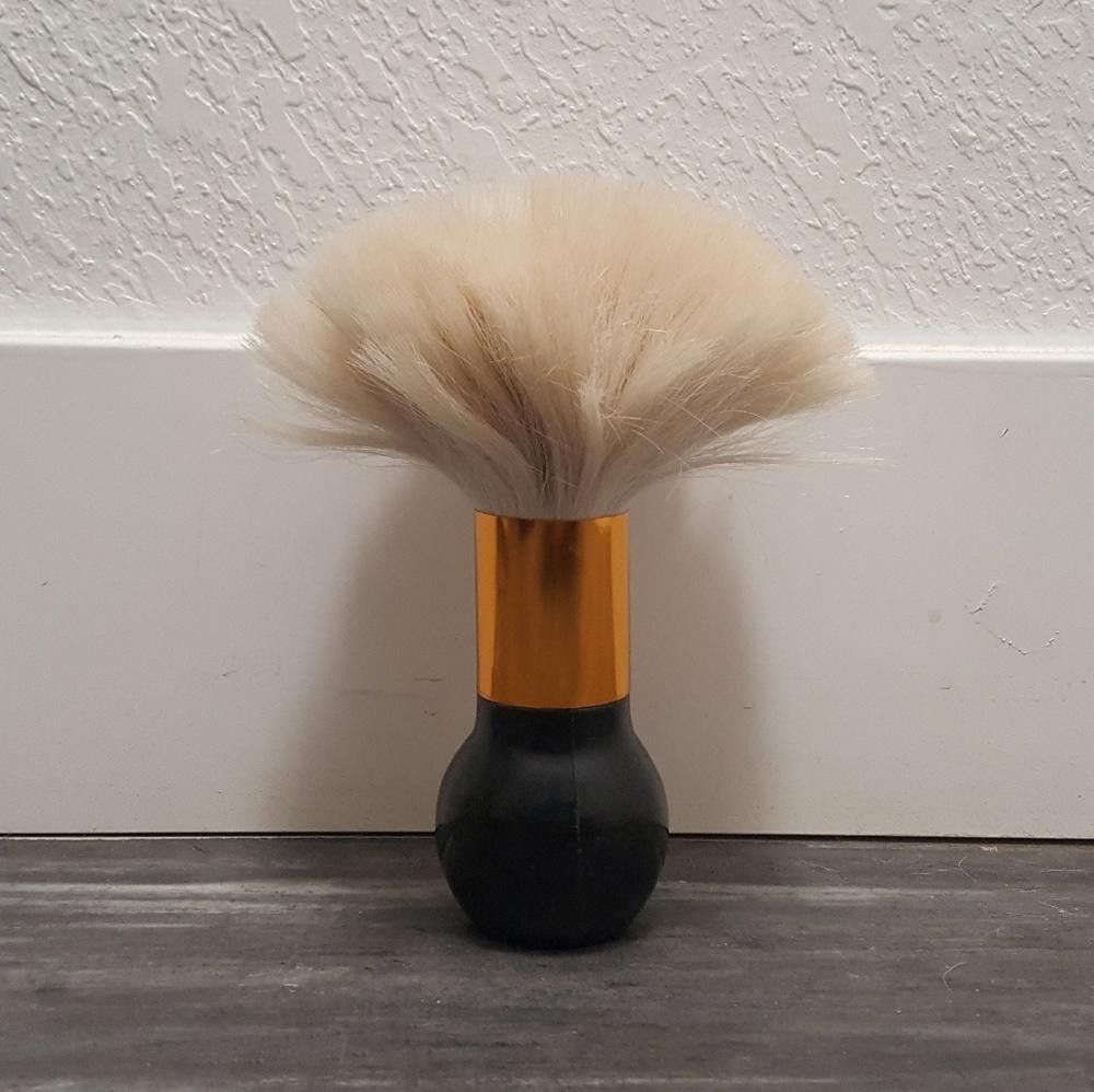 Designer Black Gold | Makeup Beauty Dusting XL Brush Size ONE SIZE - 1 Preview