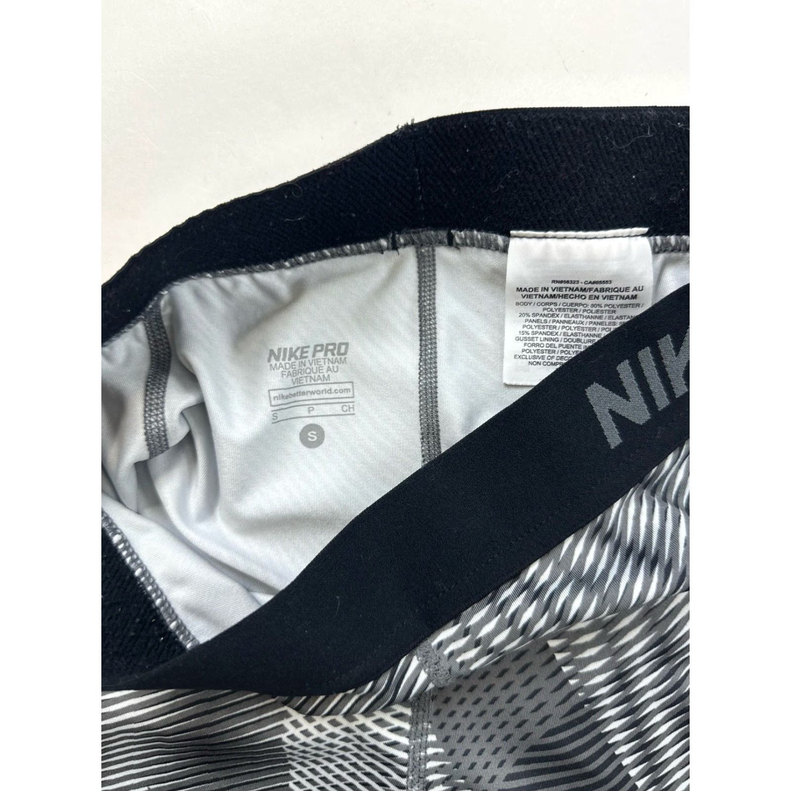 Nike Nike Pro Leggings Women’s Small Capri Cropped Hypercool Size 28" / US 6 / IT 42 - 6 Thumbnail