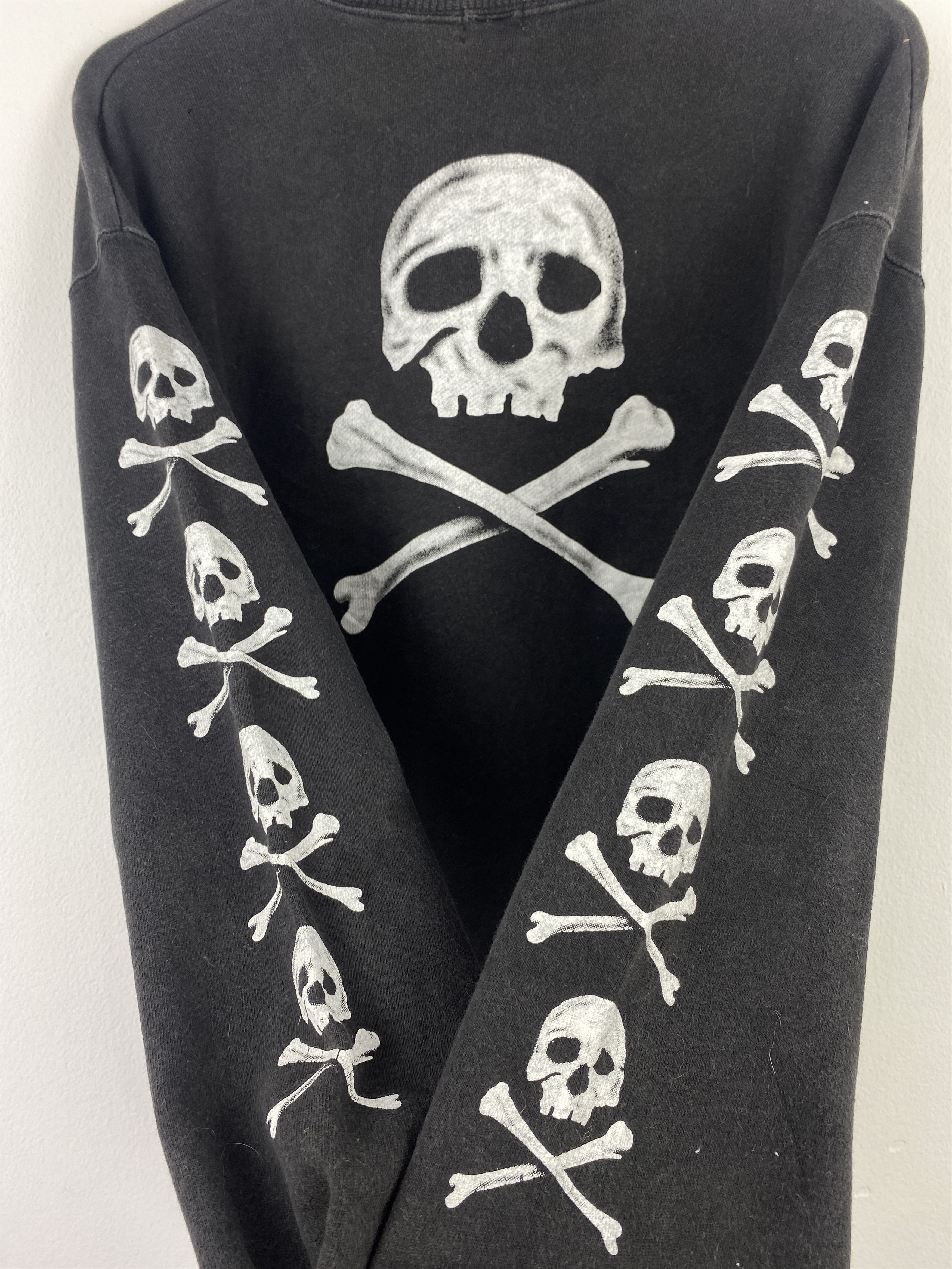Japanese Brand Vintage Jones Hits Skull Crossbones Crewneck BP0065 Size US L / EU 52-54 / 3 - 7 Thumbnail