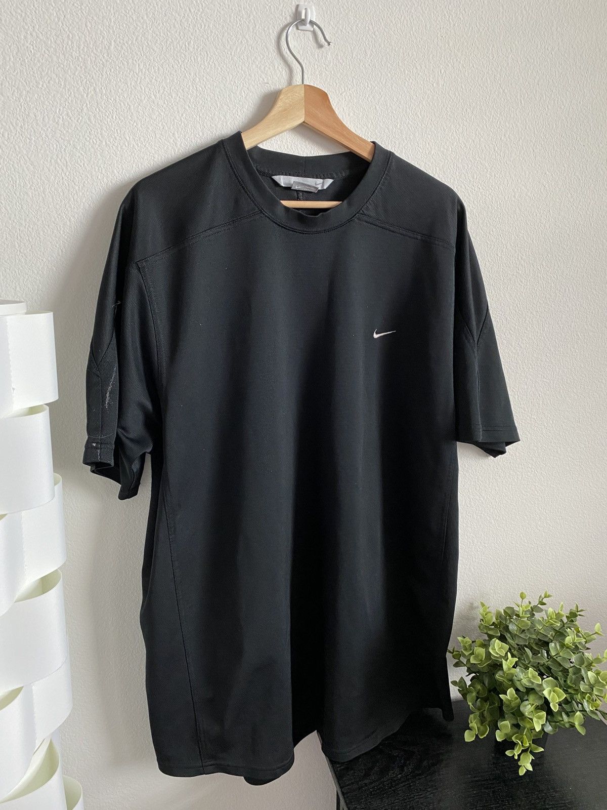 Nike 00s Nike Mini Swoosh Athletic Tee Size US XL / EU 56 / 4 - 2 Thumbnail