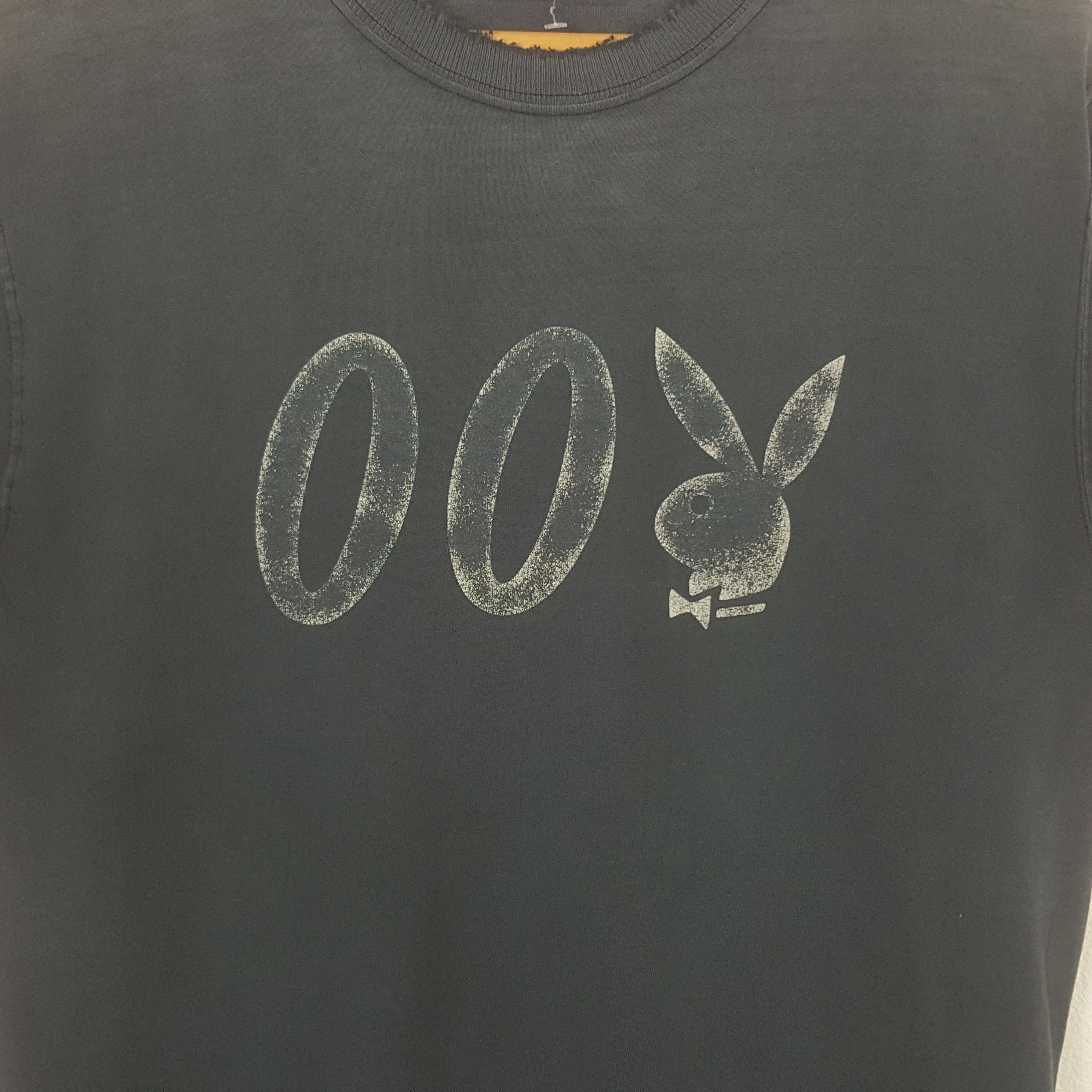 Playboy Vintage Playboy Distressed 007 James Bond Tshirt C299N5 Size US M / EU 48-50 / 2 - 2 Thumbnail