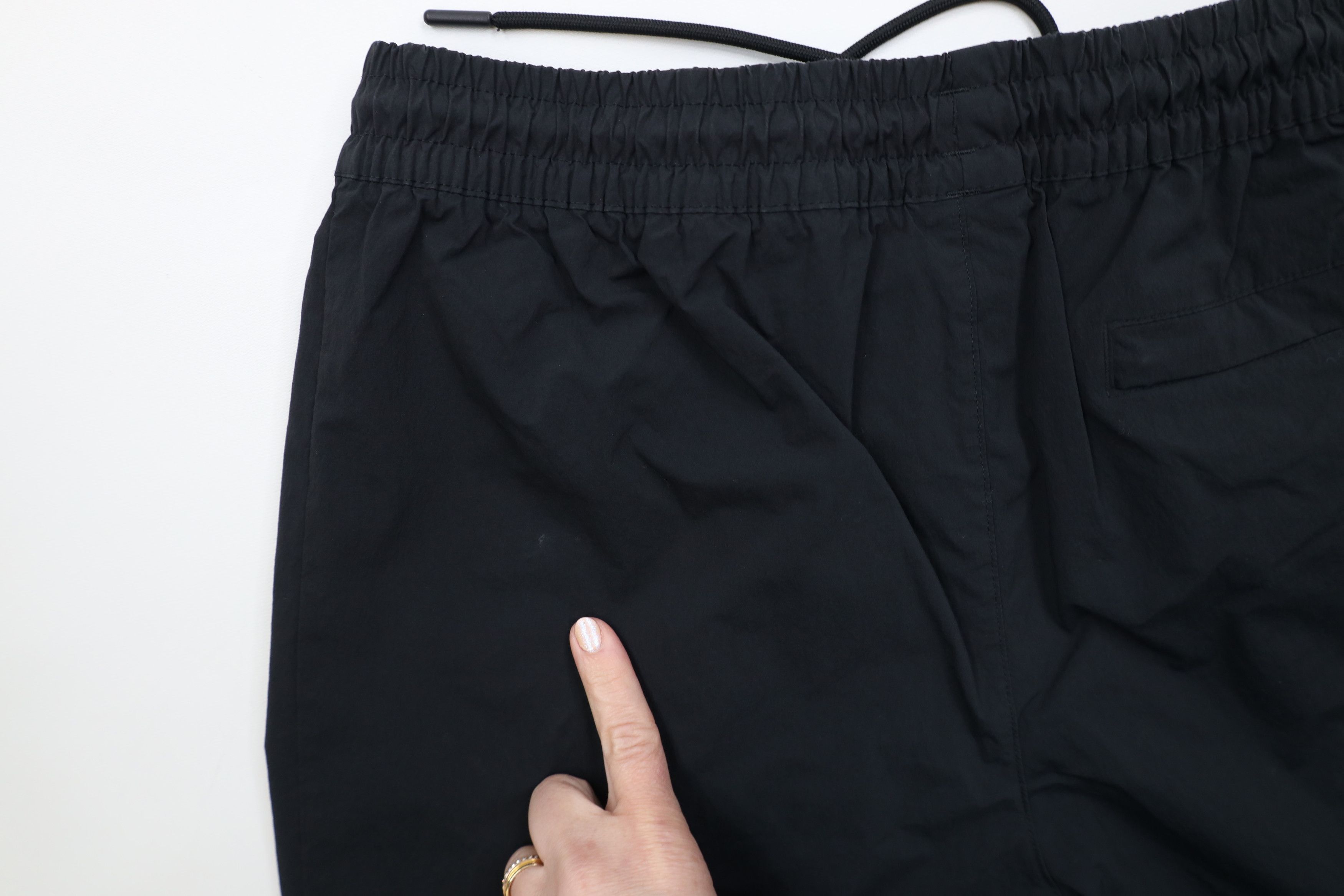 New Balance Vintage Y2K New Balance Above Knee Windbreaker Shorts Black Size US 34 / EU 50 - 14 Thumbnail