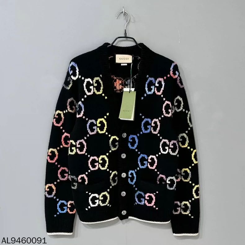 Gucci Gucci New gradient old-fashioned cardigan sweater 2501-Next Size US S / EU 44-46 / 1 - 1 Thumbnail