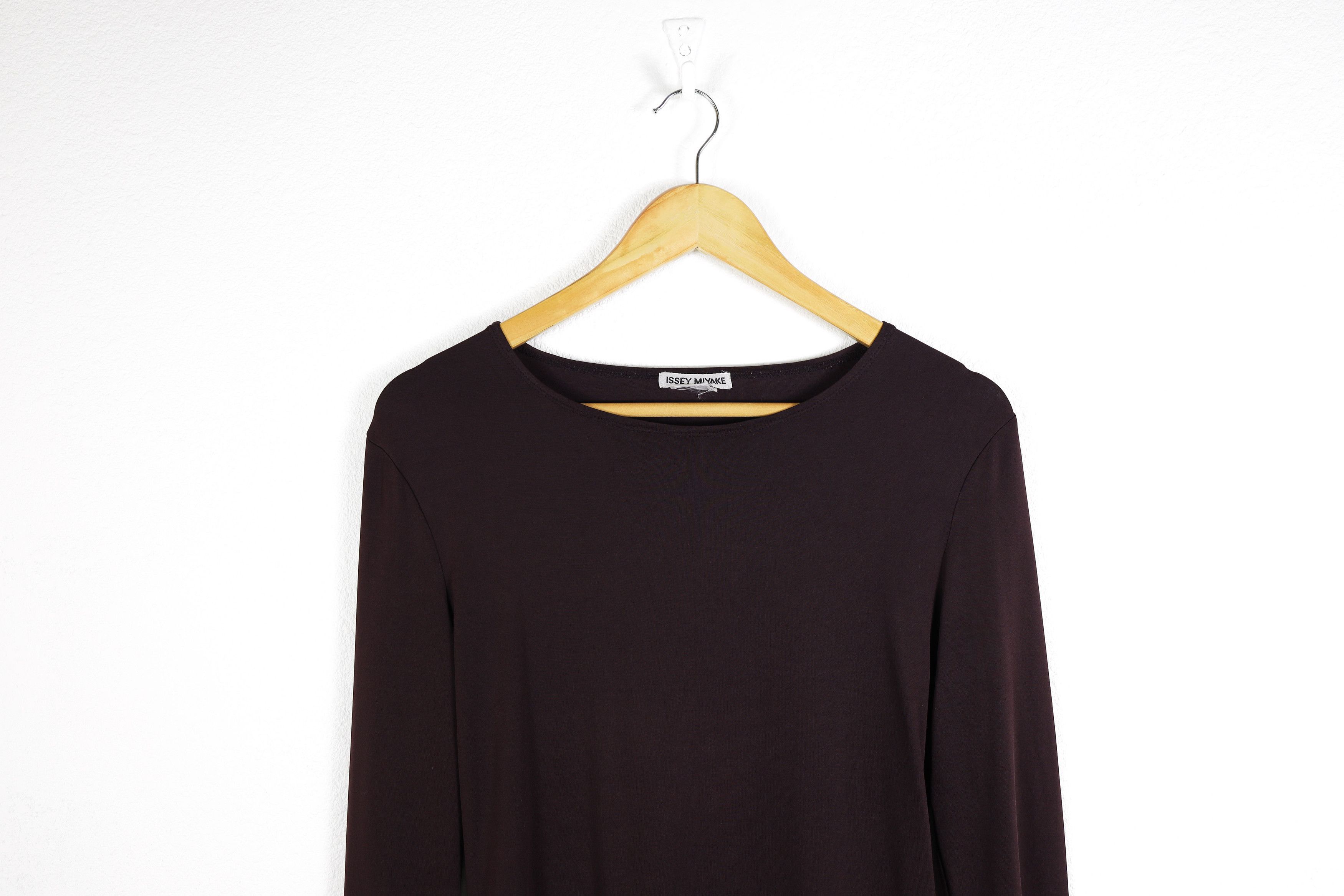 Issey Miyake Vintage Issey Miyake Dark Burgundy Long Sleeve T-shirt Tee Size M / US 6-8 / IT 42-44 - 2 Thumbnail
