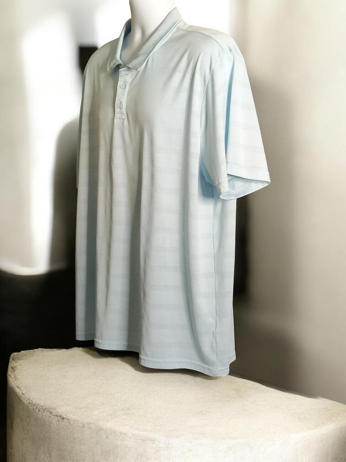 Old Navy Old Navy XXL Light Blue Active Polo Shirt Size US XXL / EU 58 / 5 - 4 Thumbnail