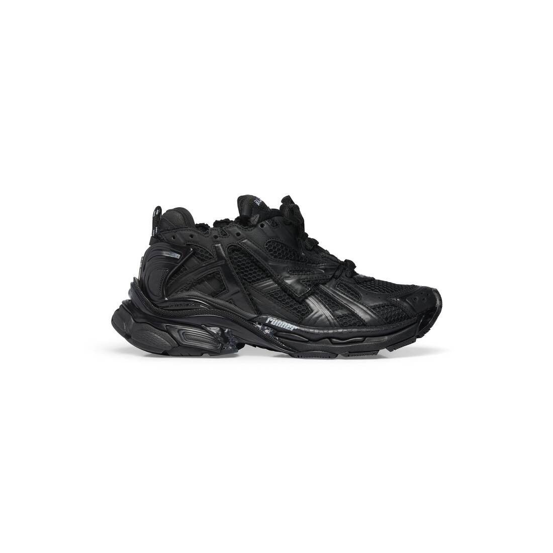 o1bcso1str0625 Runner Sneakers in Black