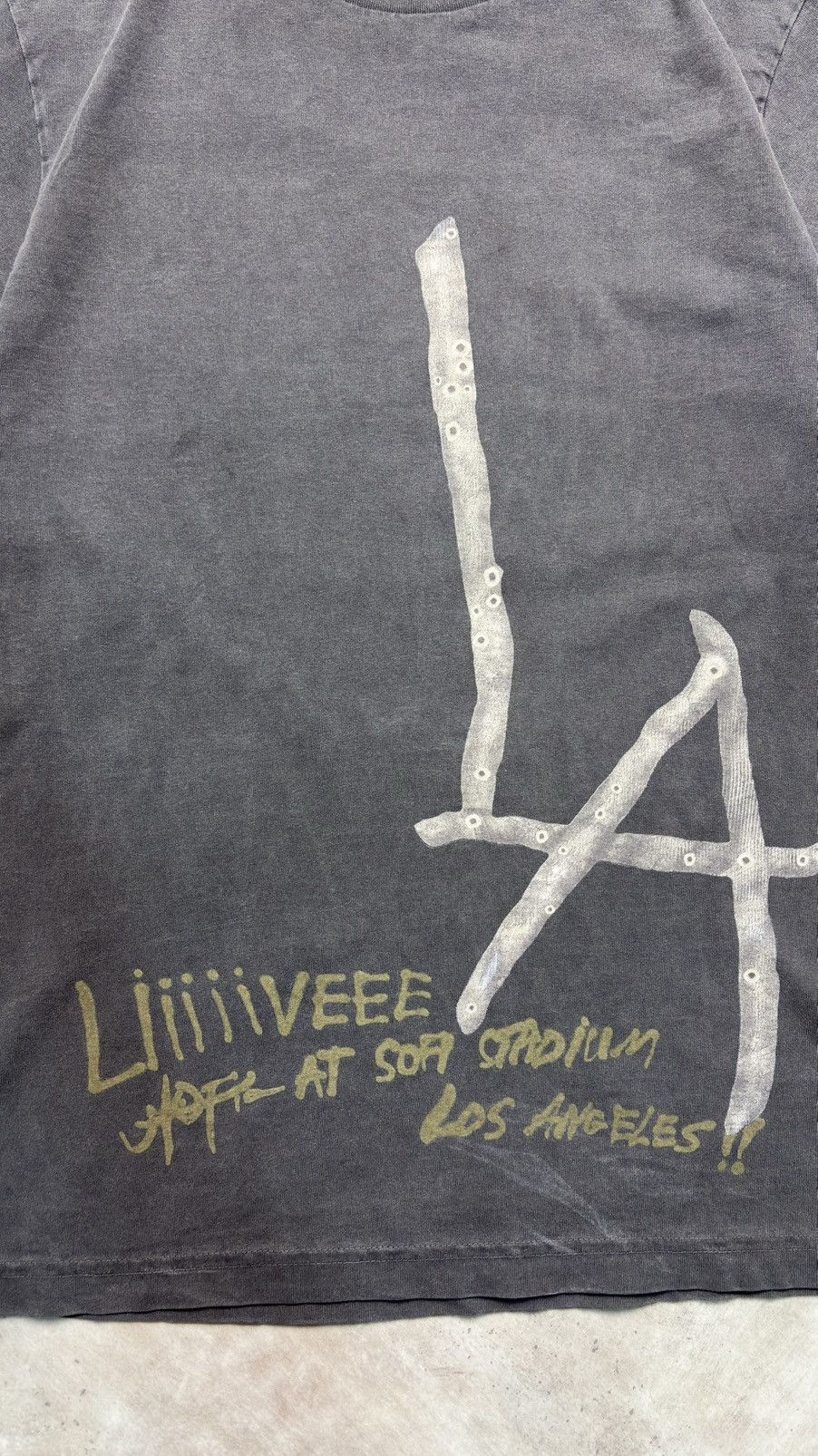 Travis Scott Vtg Travis Scott Utopia Circus Maximus L.A. Exclusive Tee S Size US S / EU 44-46 / 1 - 7 Thumbnail