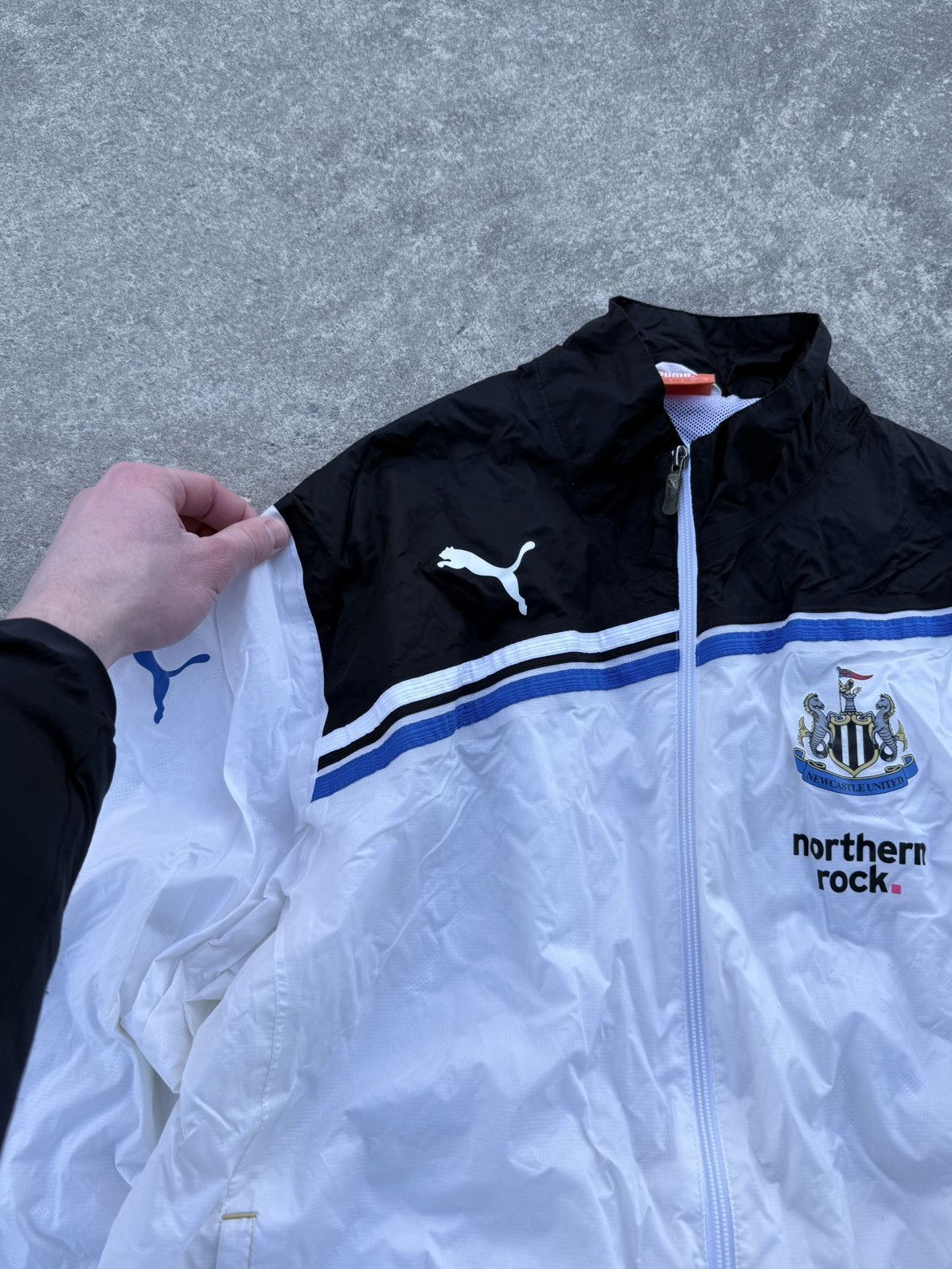 Other Vintage Puma Newcastle United soccer streetwear jacket Size US L / EU 52-54 / 3 - 11 Thumbnail
