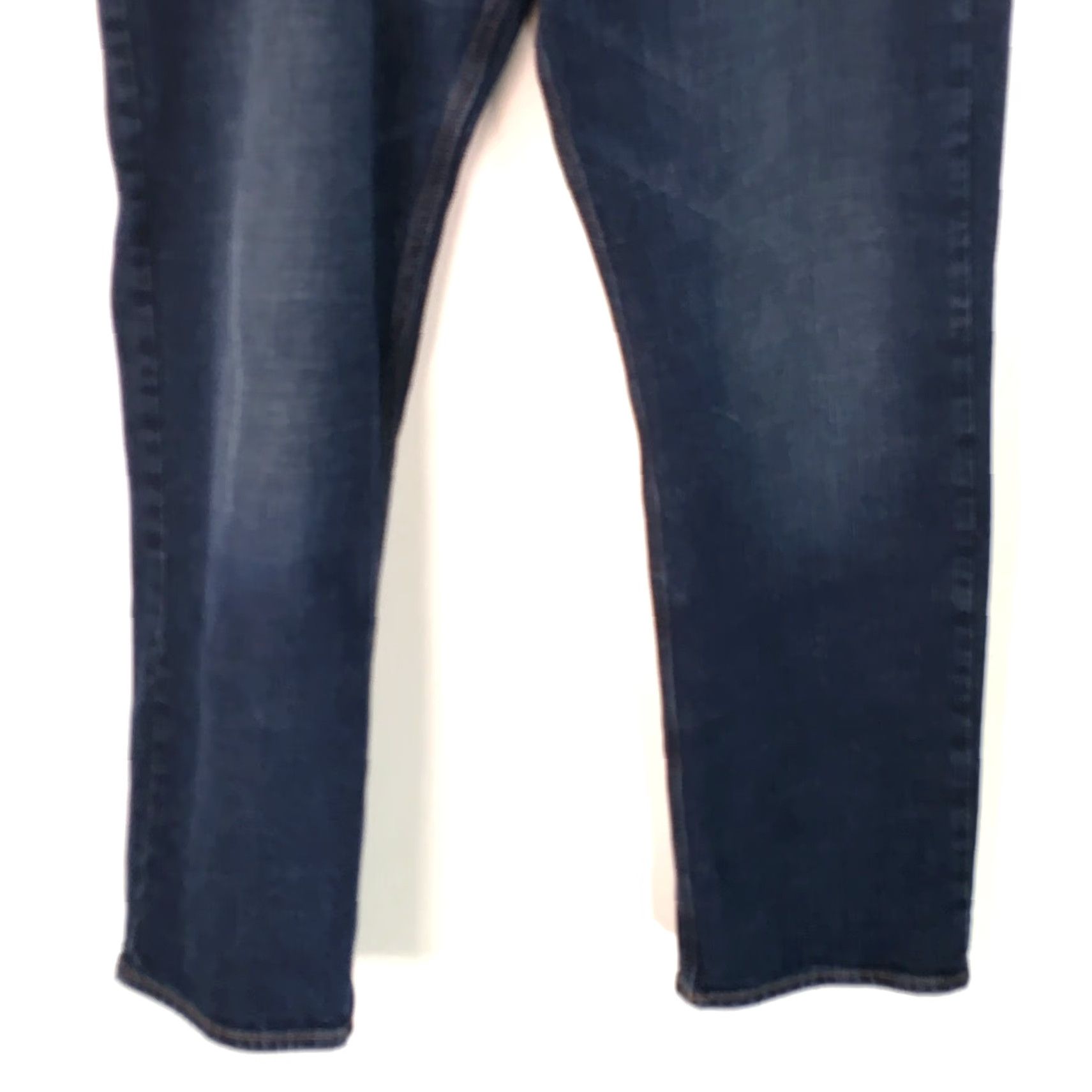 Old Navy Old Navy Mens Jeans Slim Dark Blue Denim 38x30 Regular Size Jeans Adult Men Blue 5-Pocket Pants Vintage? No Size US 40 / EU 56 - 5 Thumbnail